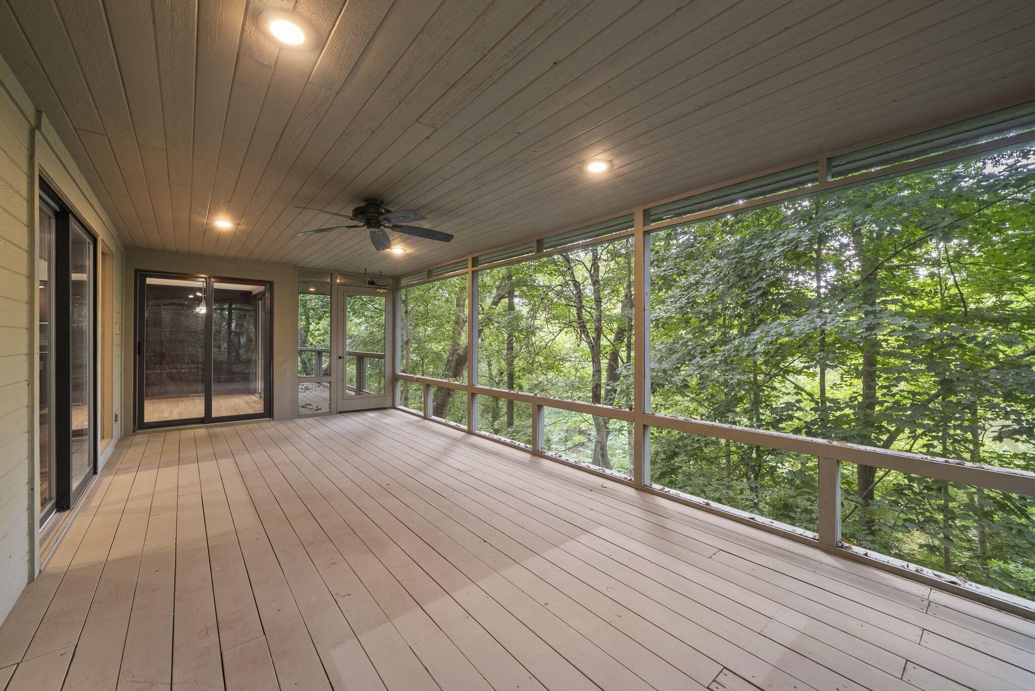 6527 Quarry Lane