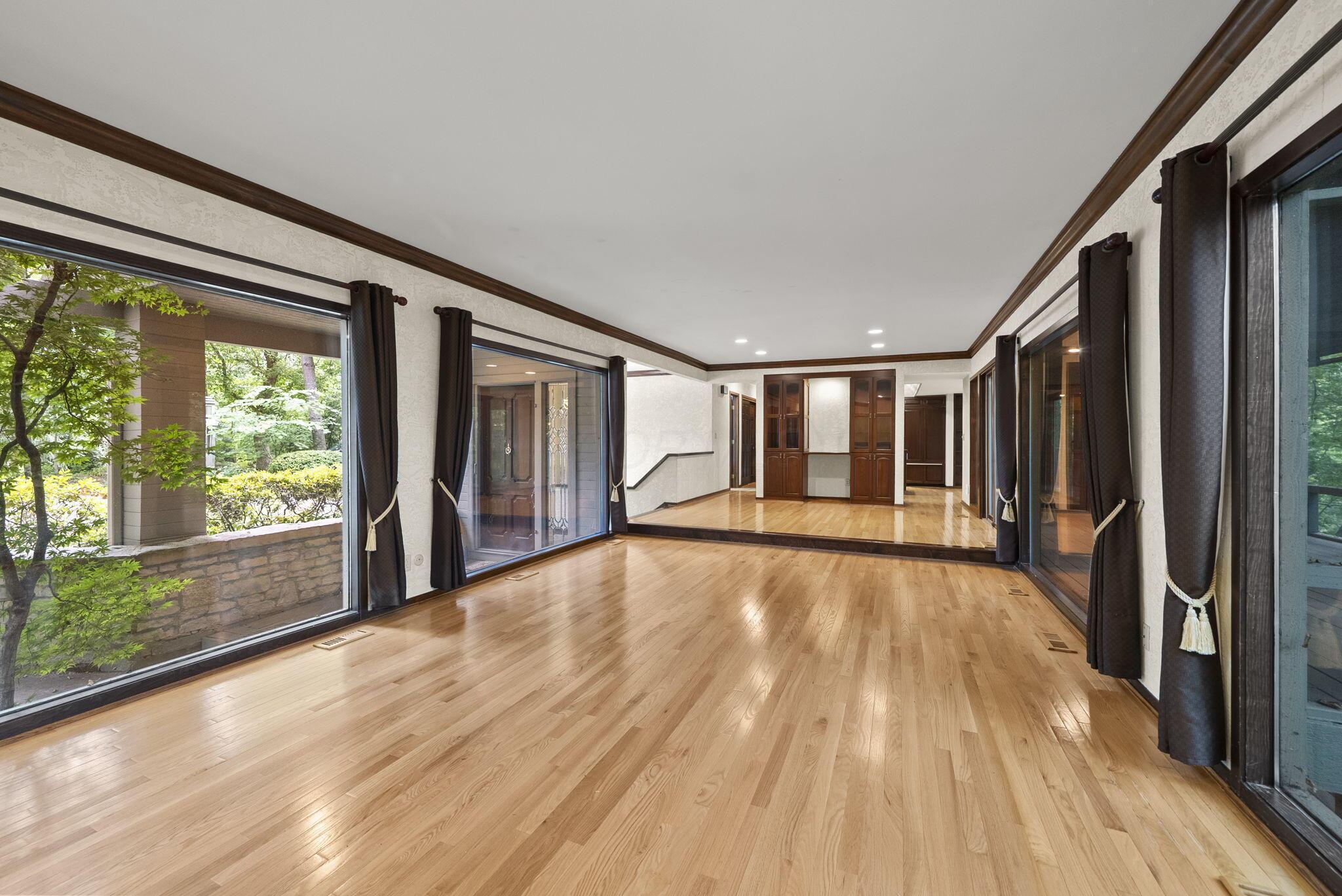 6527 Quarry Lane