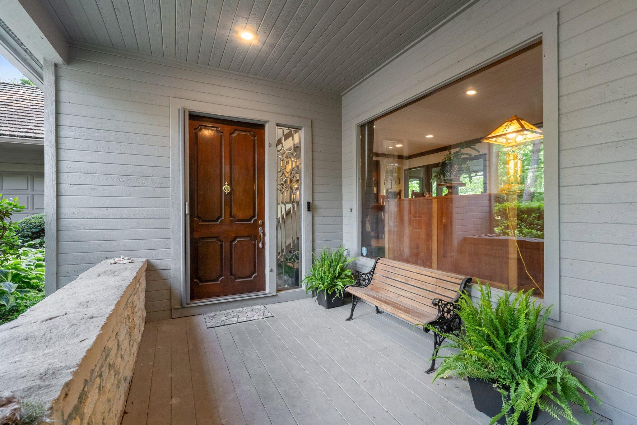 6527 Quarry Lane
