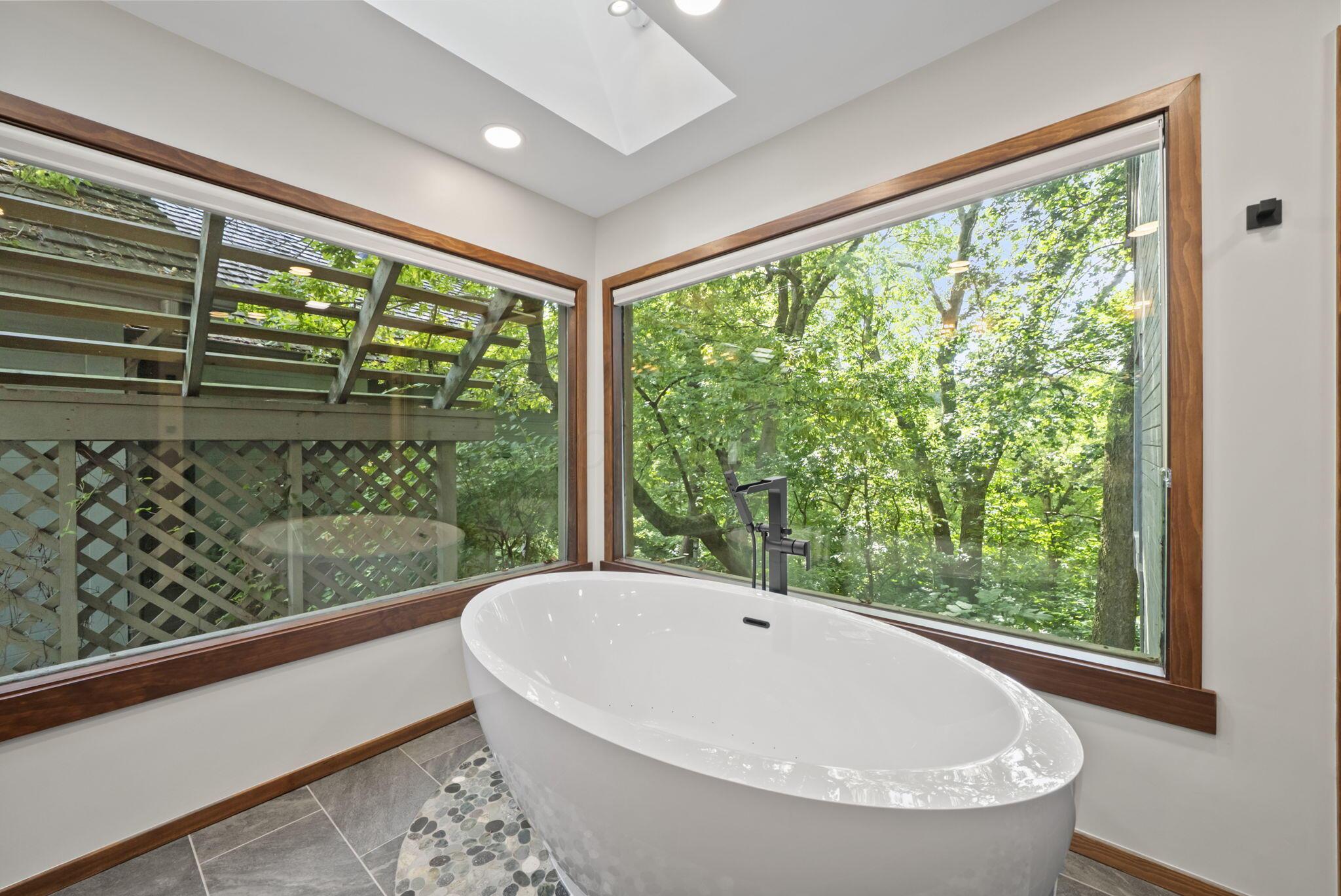 6527 Quarry Lane