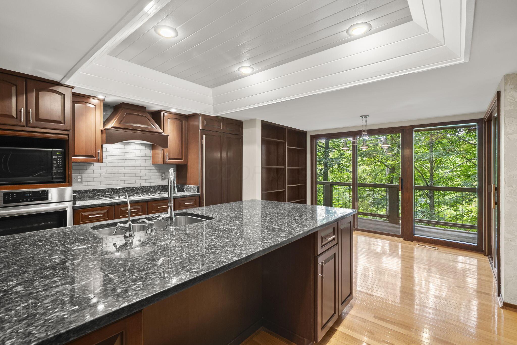6527 Quarry Lane