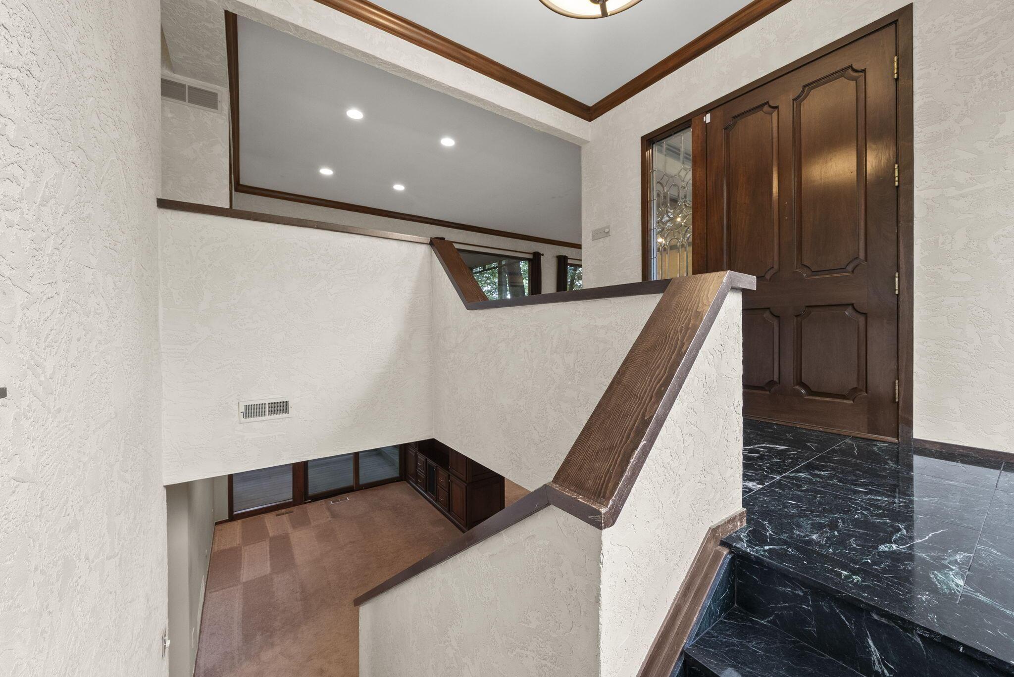 6527 Quarry Lane