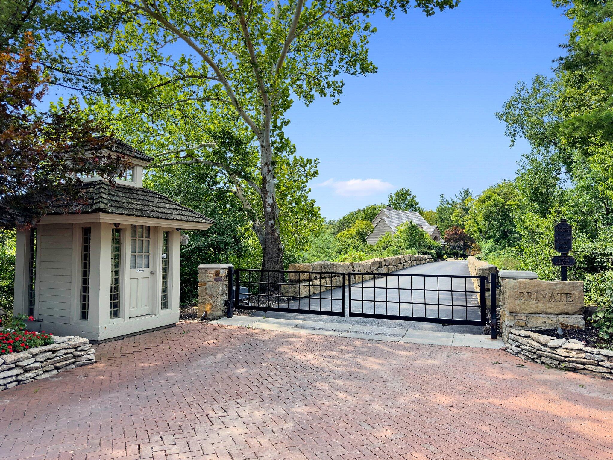 6527 Quarry Lane