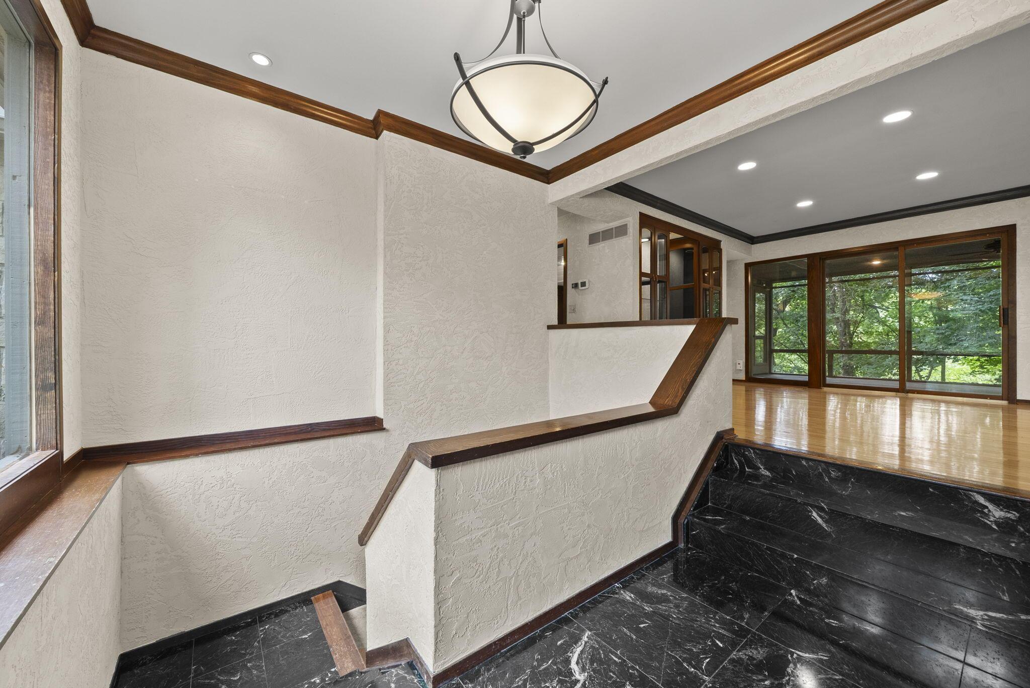 6527 Quarry Lane