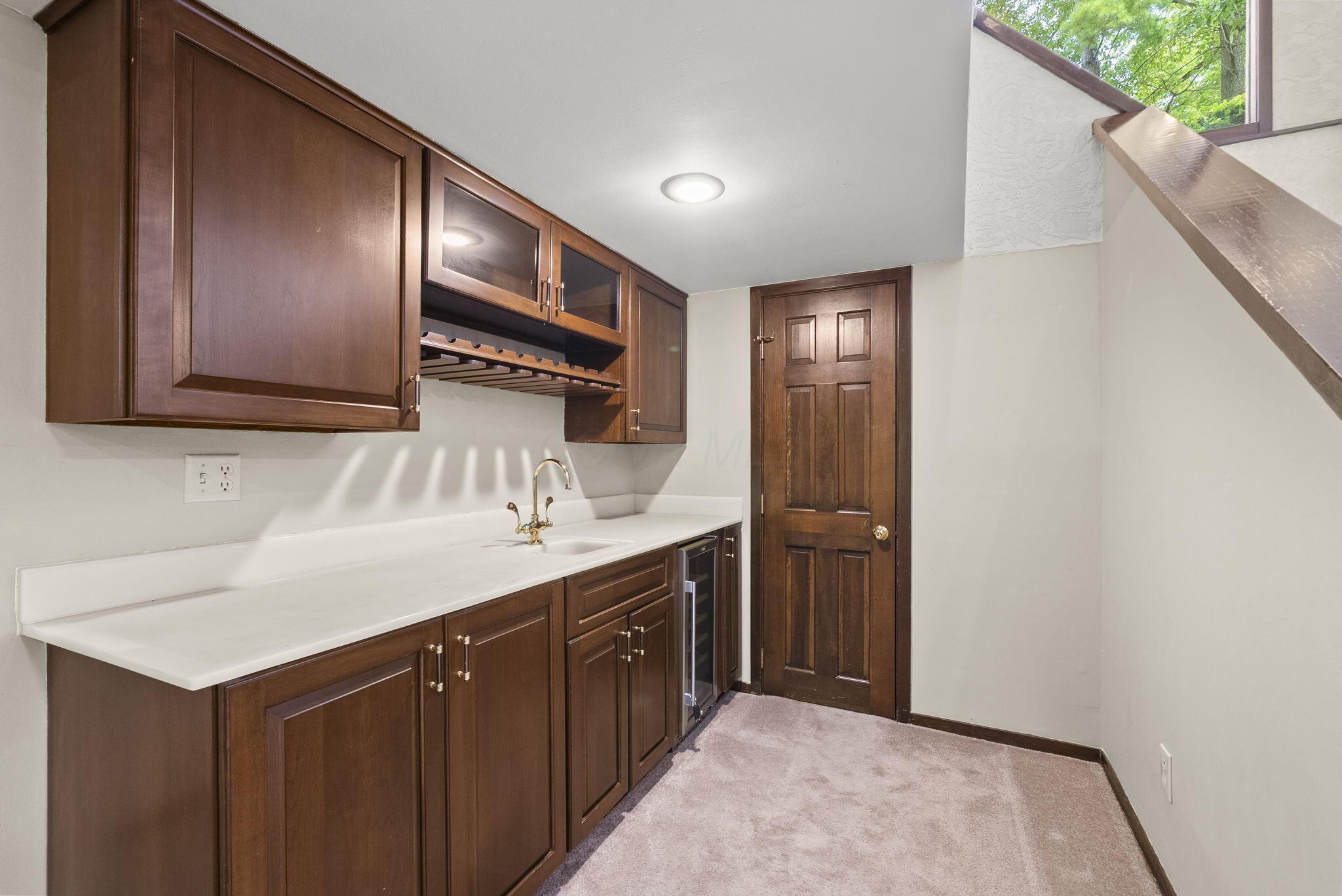 6527 Quarry Lane