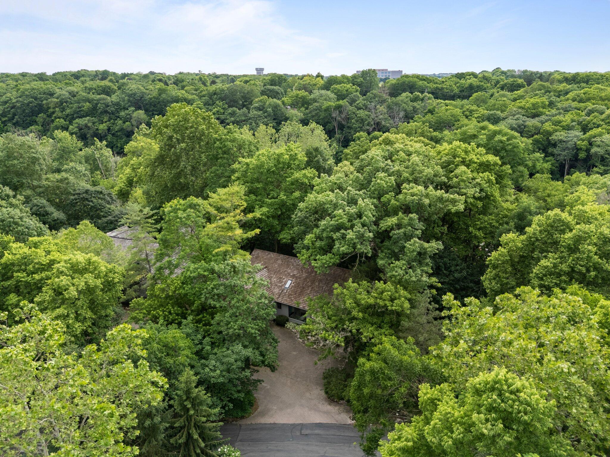 6527 Quarry Lane