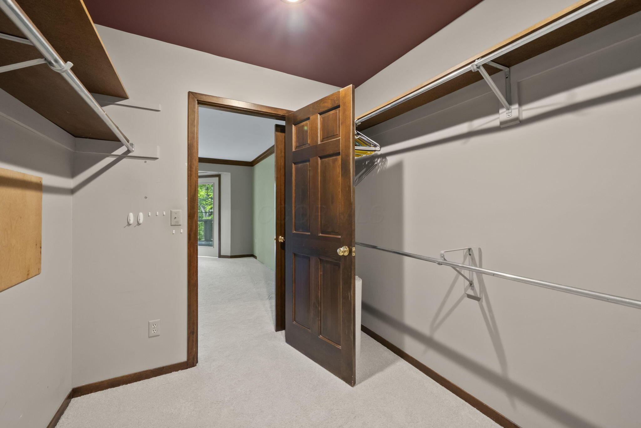 6527 Quarry Lane
