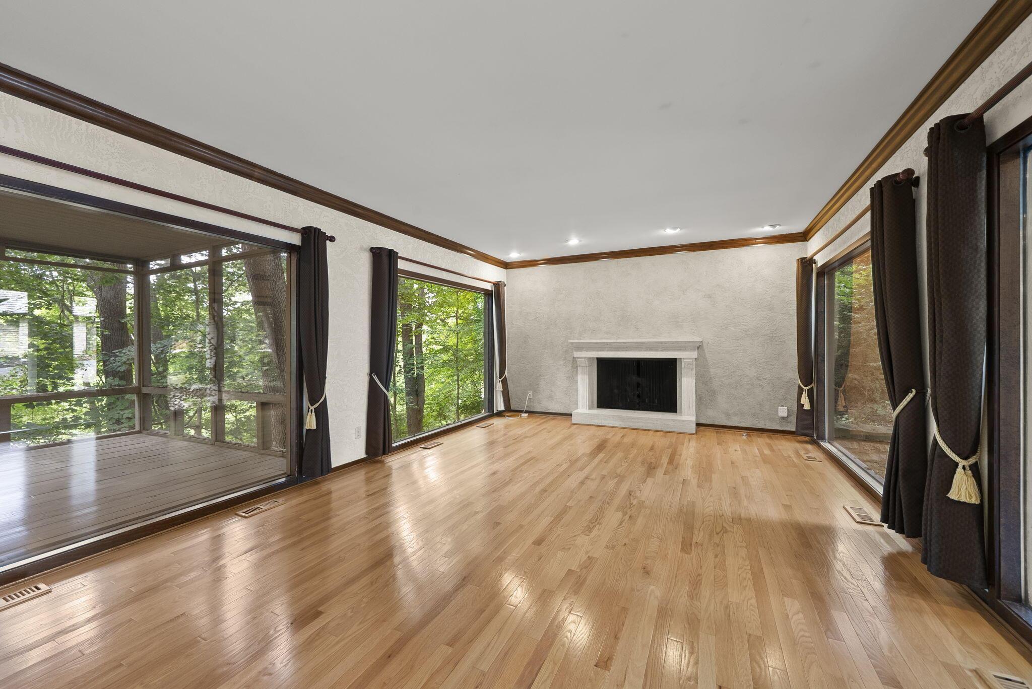 6527 Quarry Lane