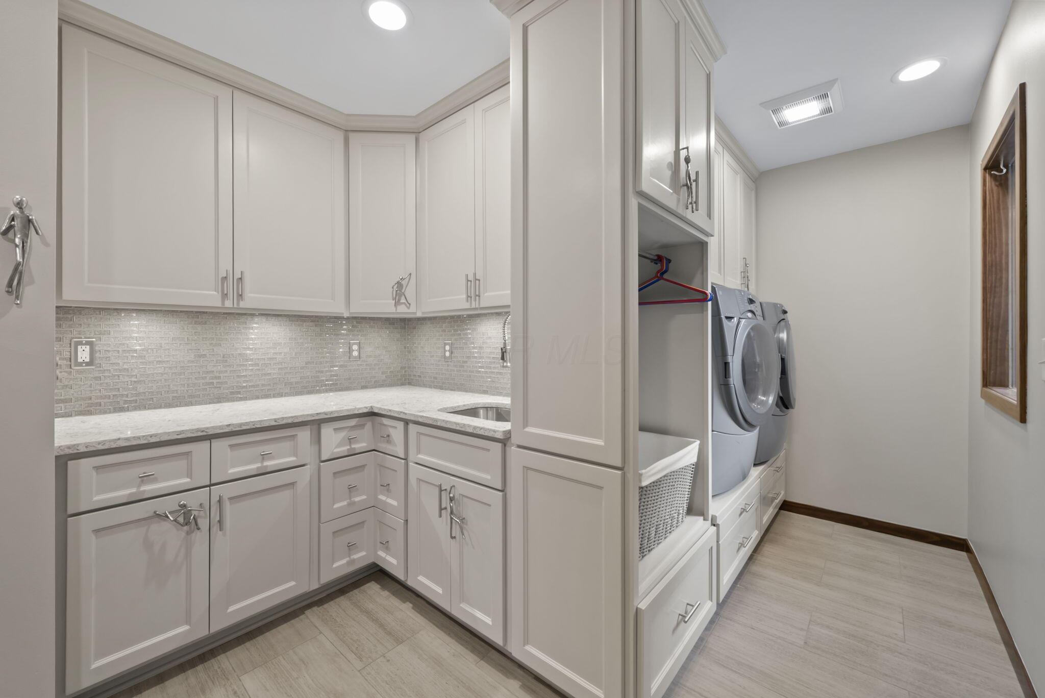 6527 Quarry Lane