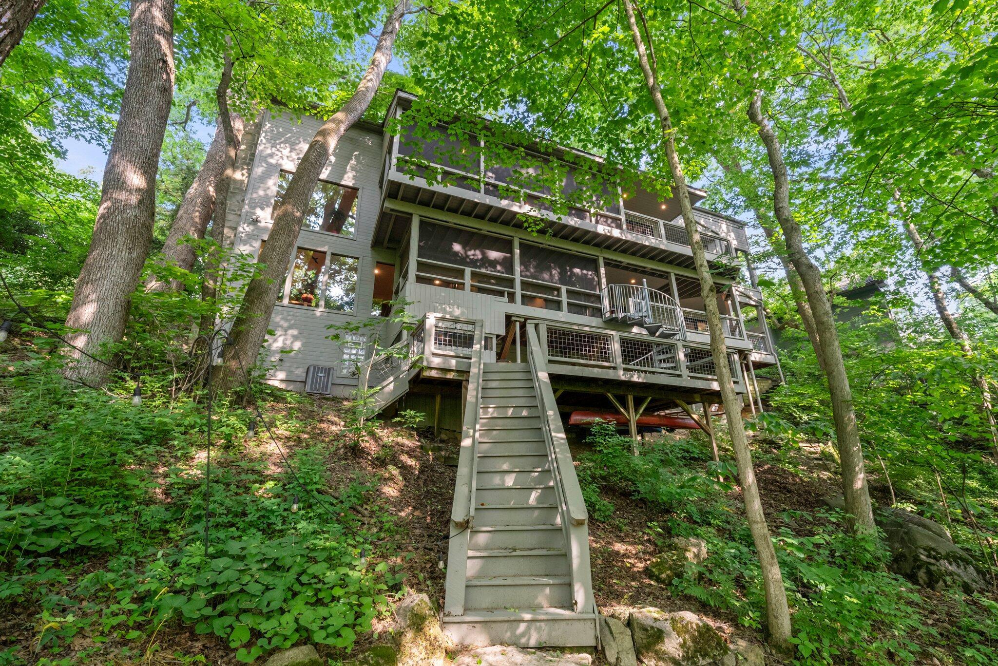 6527 Quarry Lane