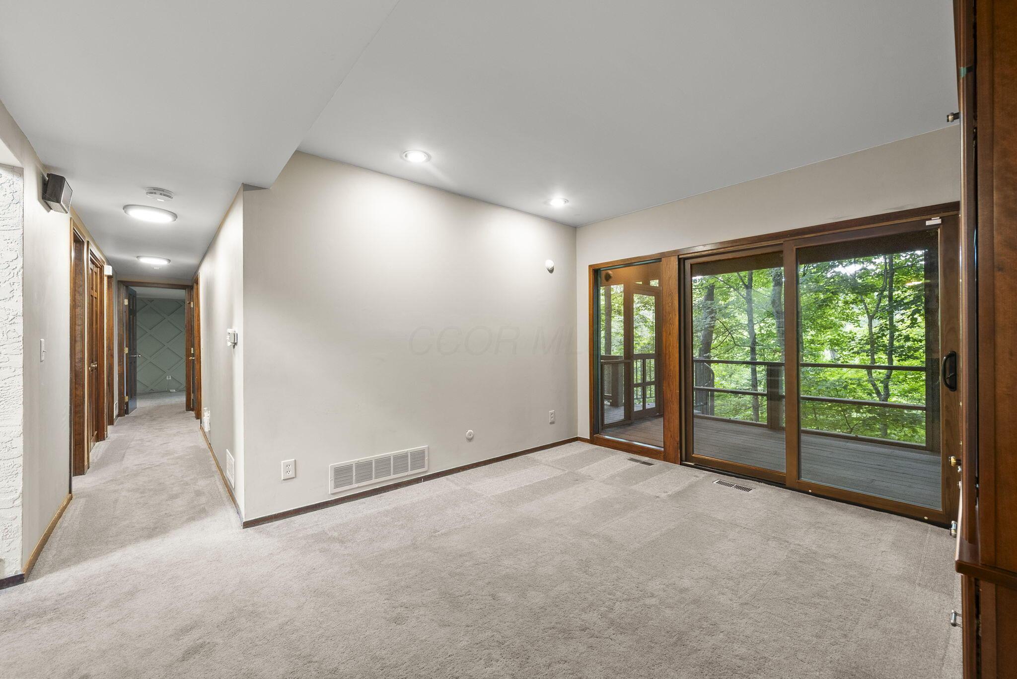 6527 Quarry Lane