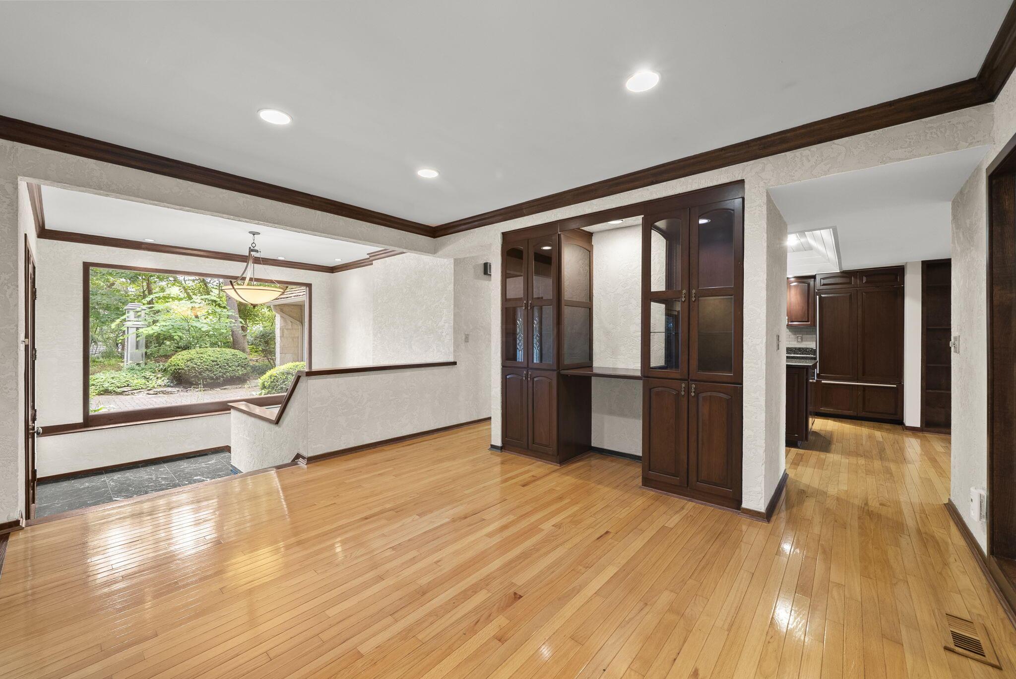 6527 Quarry Lane
