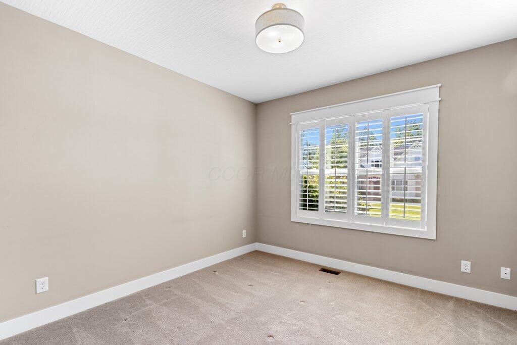 46 E Waterview Drive