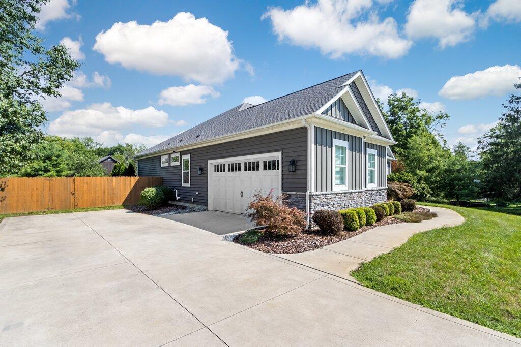 46 E Waterview Drive