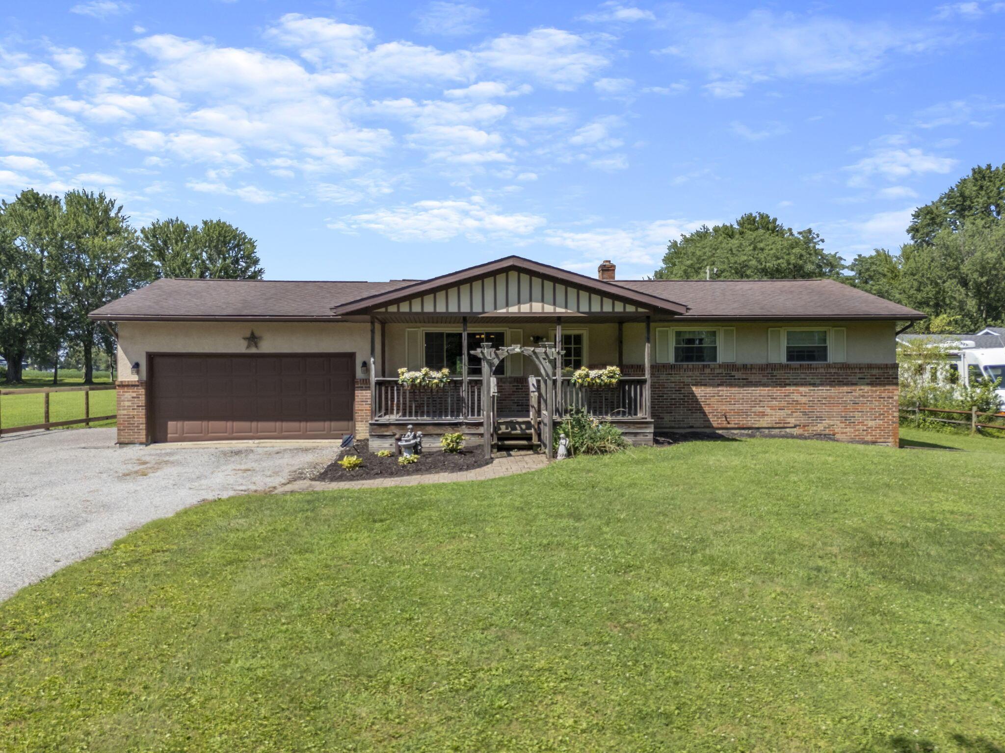 570 Woodside Drive SW