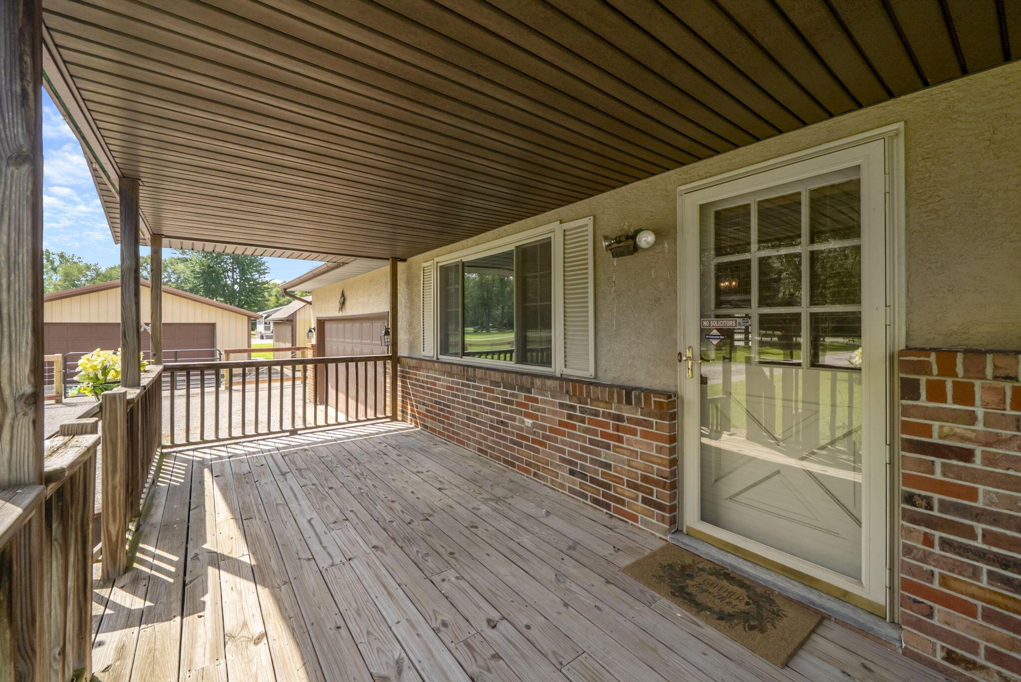 570 Woodside Drive SW
