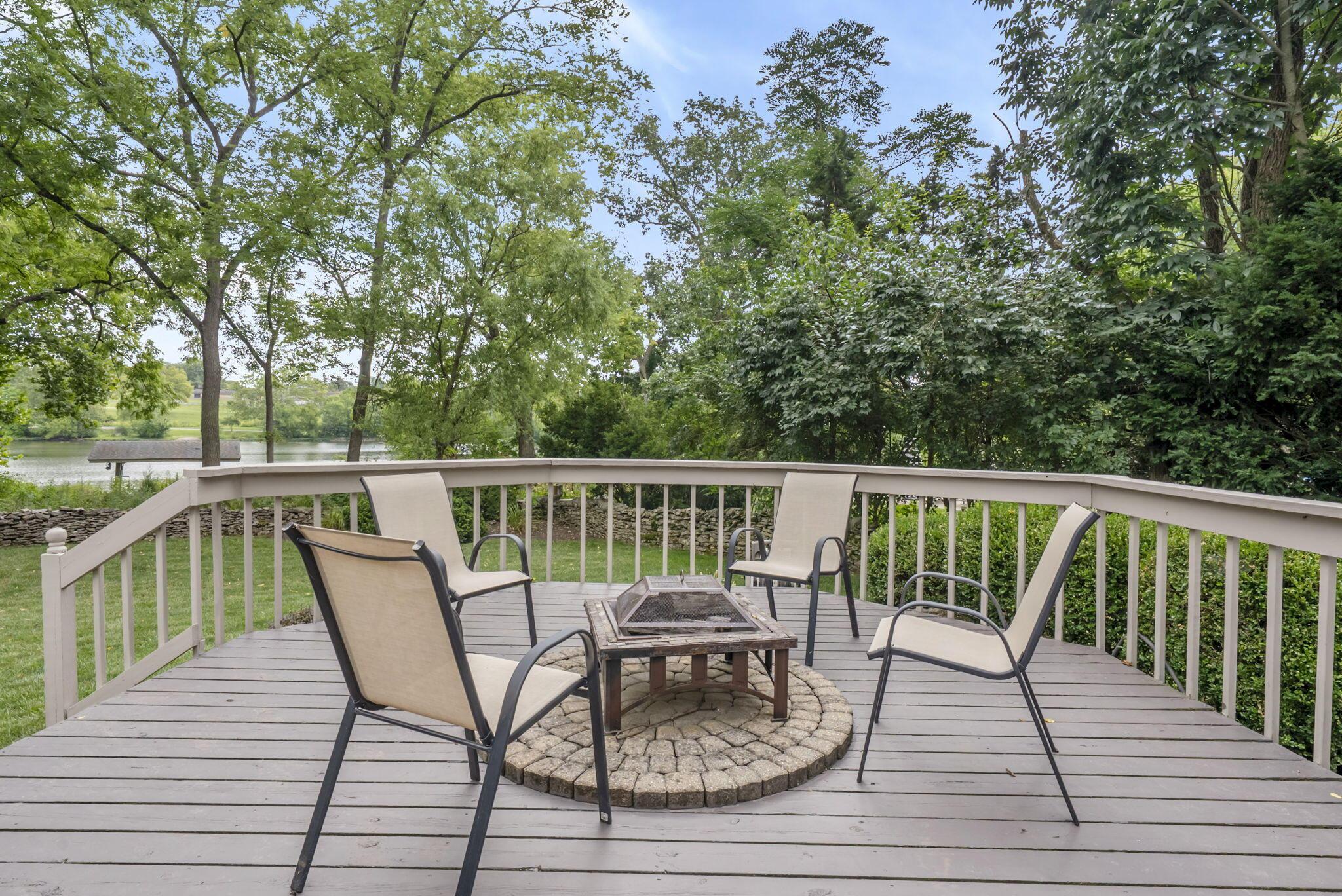 3830 Riverview Drive