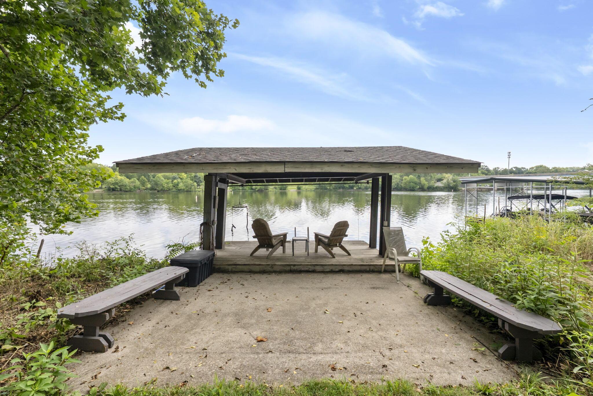 3830 Riverview Drive