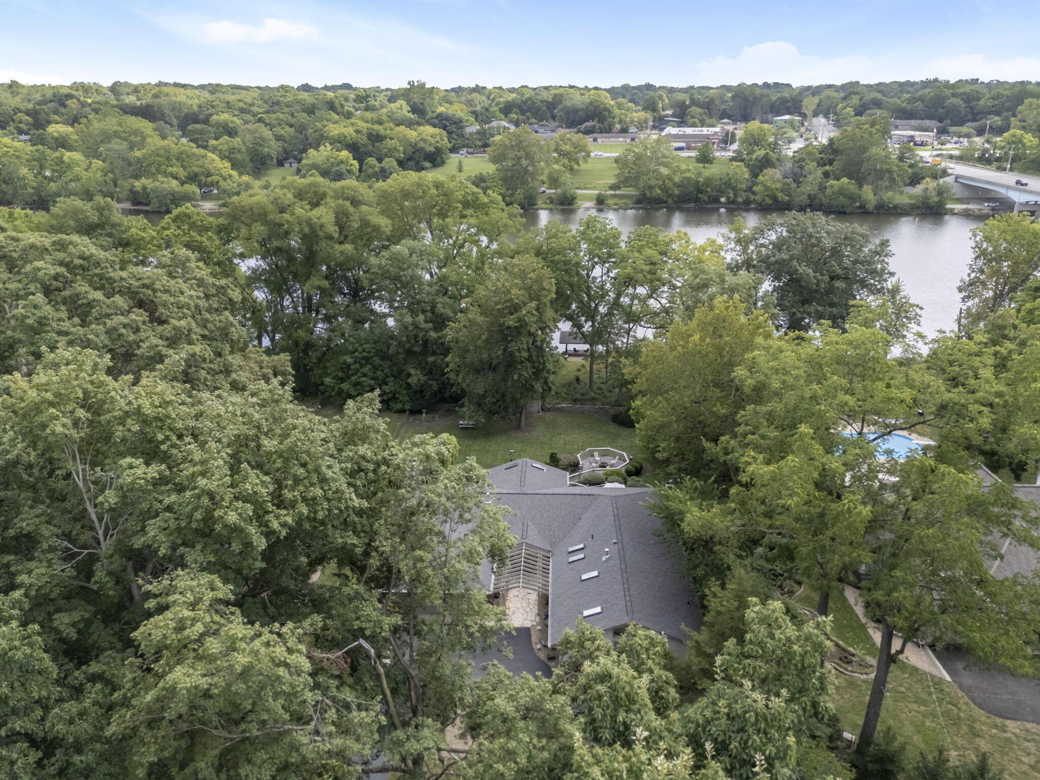 3830 Riverview Drive