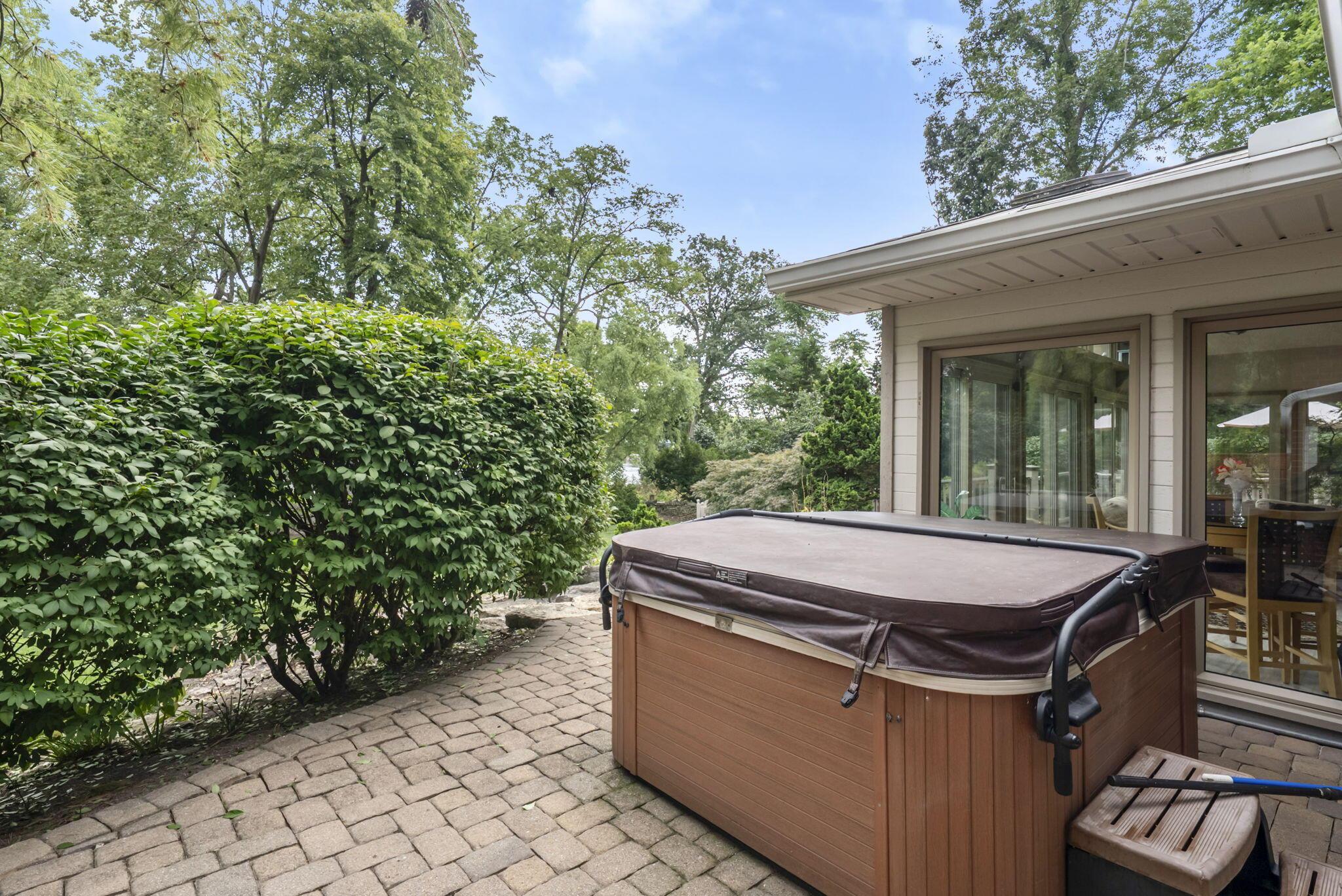 3830 Riverview Drive