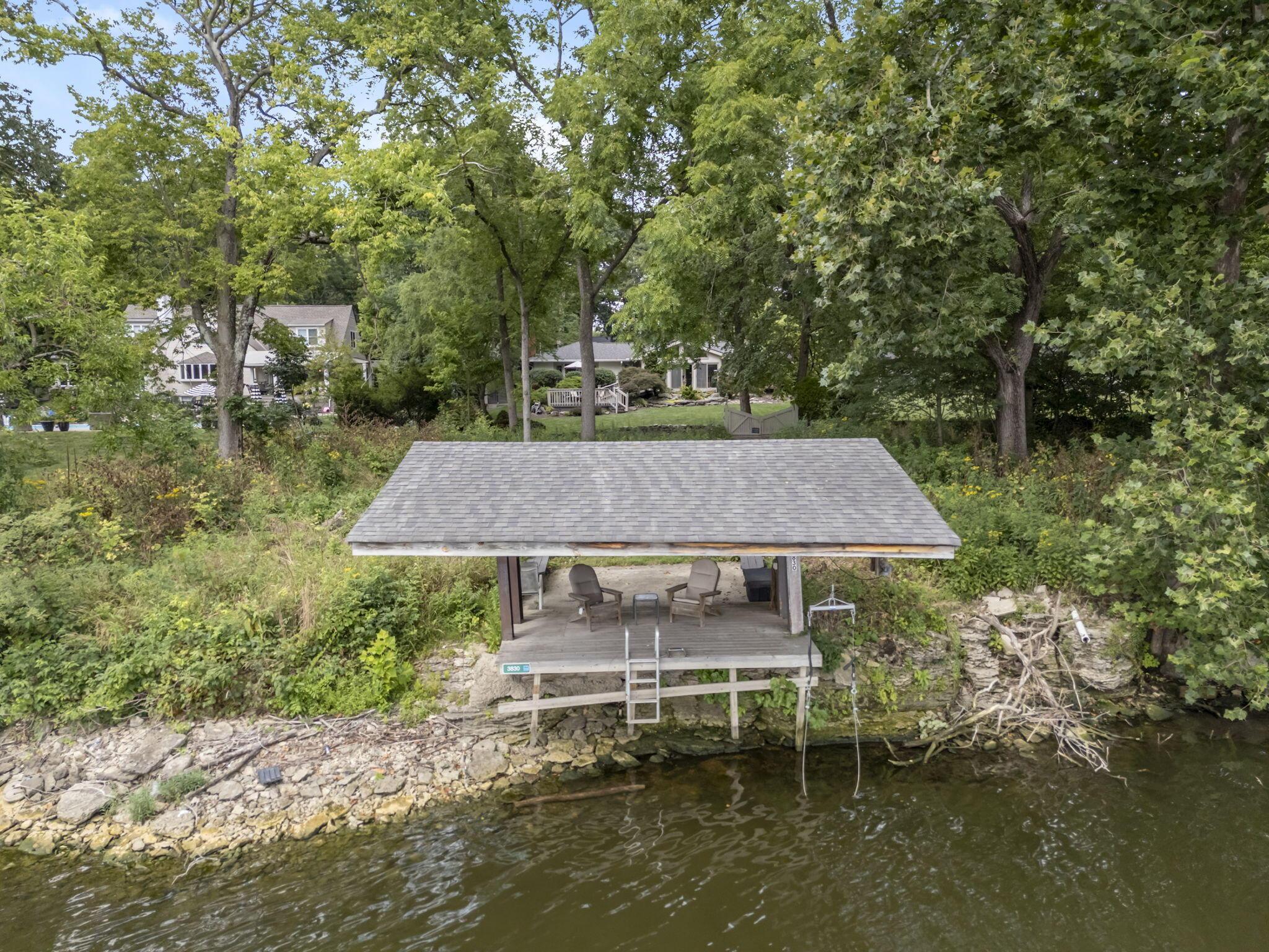 3830 Riverview Drive