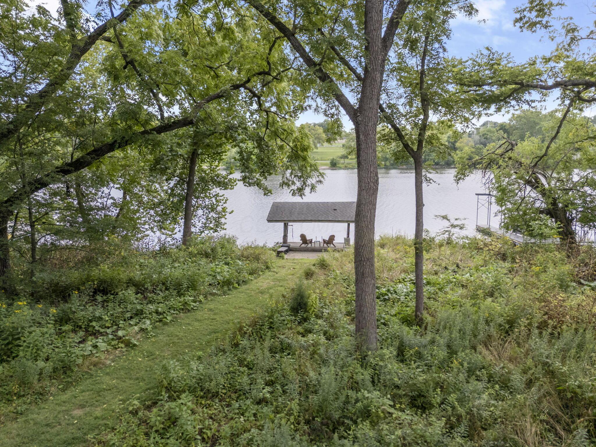 3830 Riverview Drive