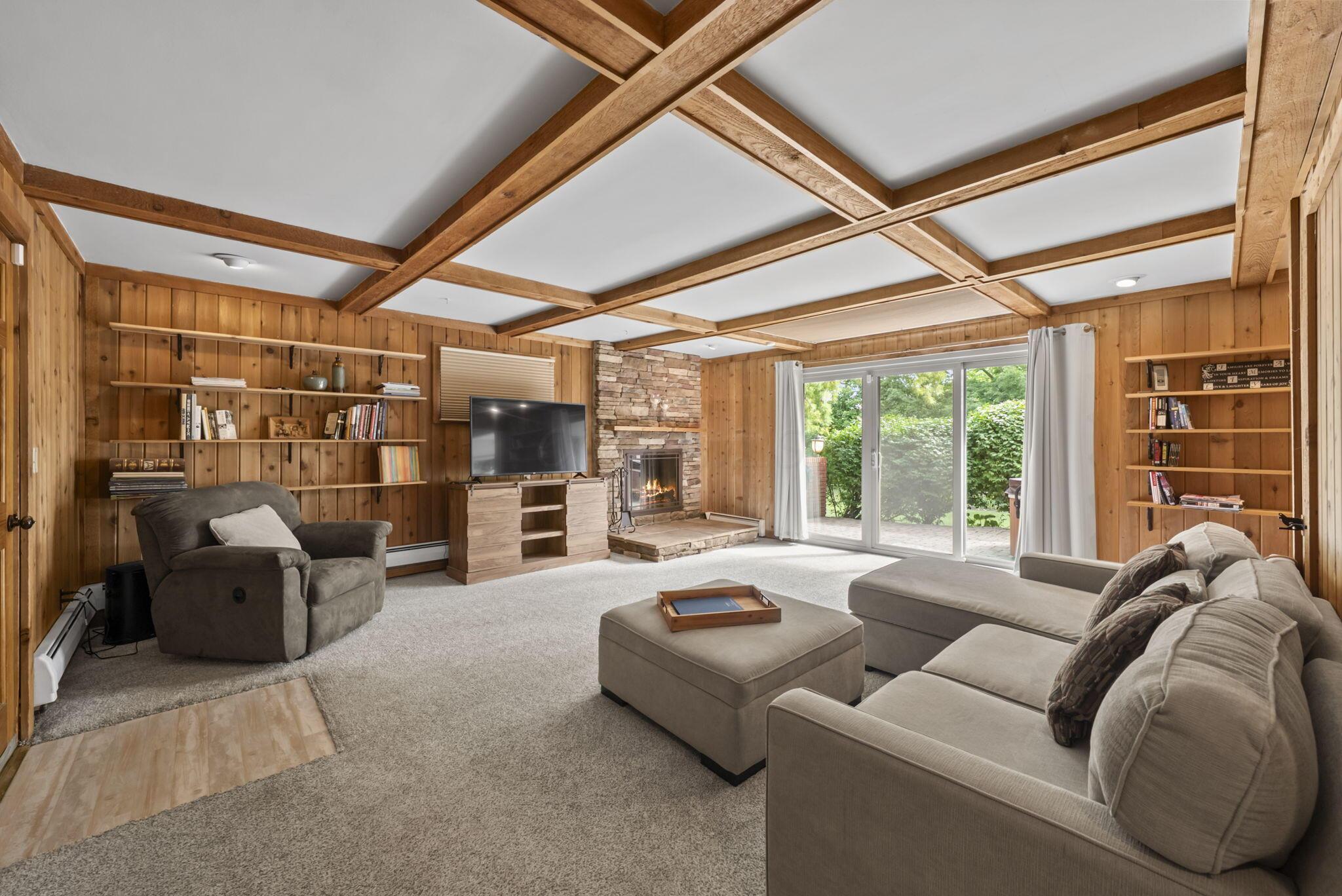 3830 Riverview Drive