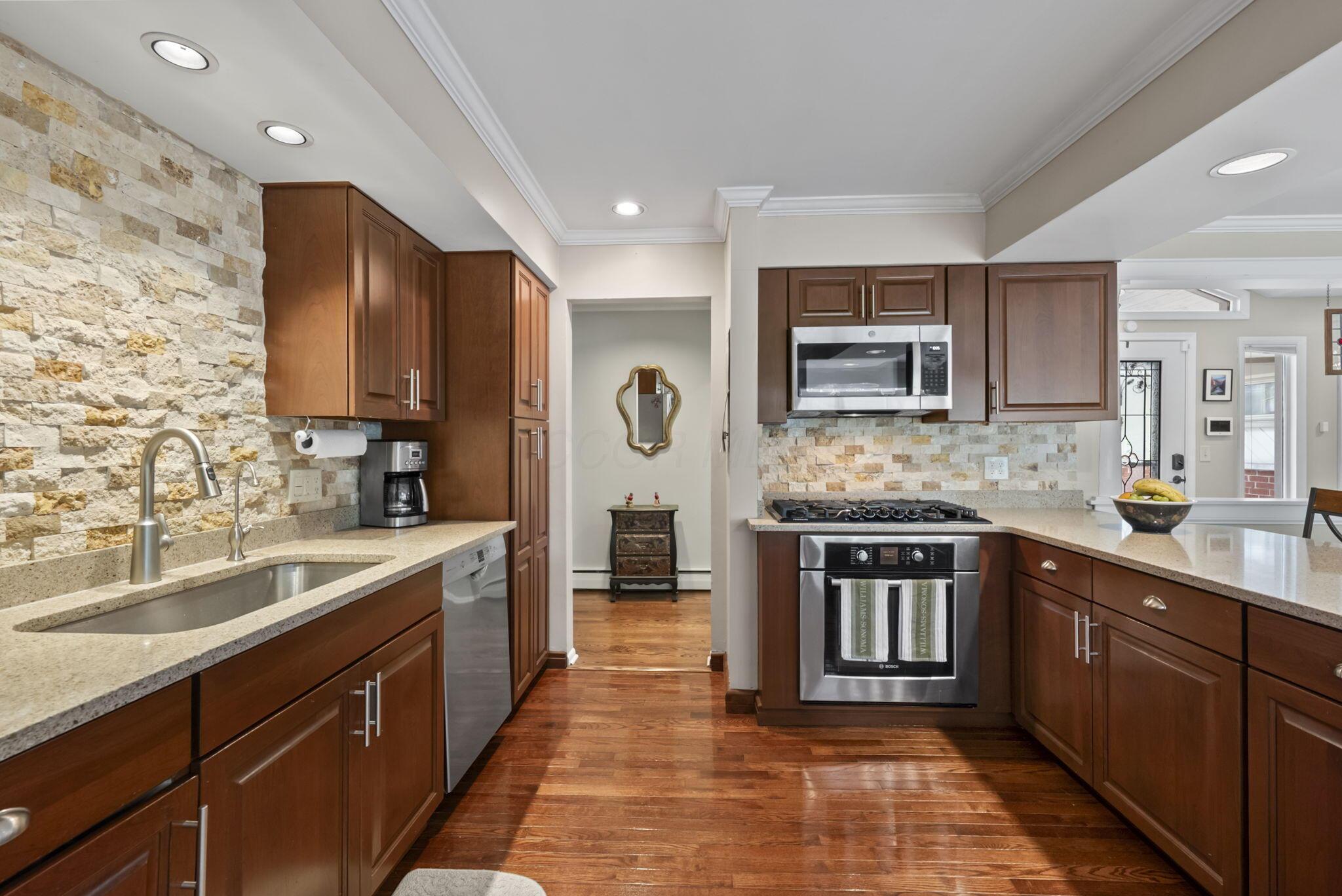 3830 Riverview Drive