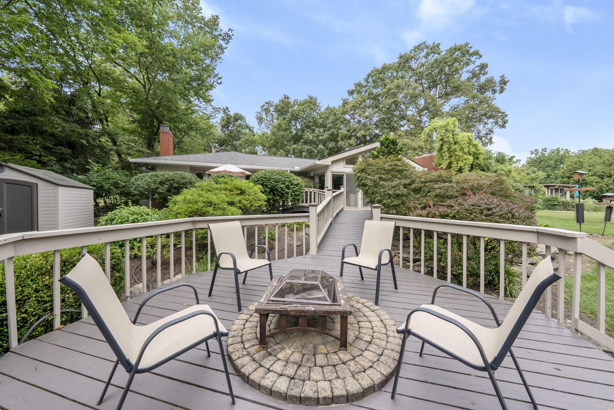 3830 Riverview Drive