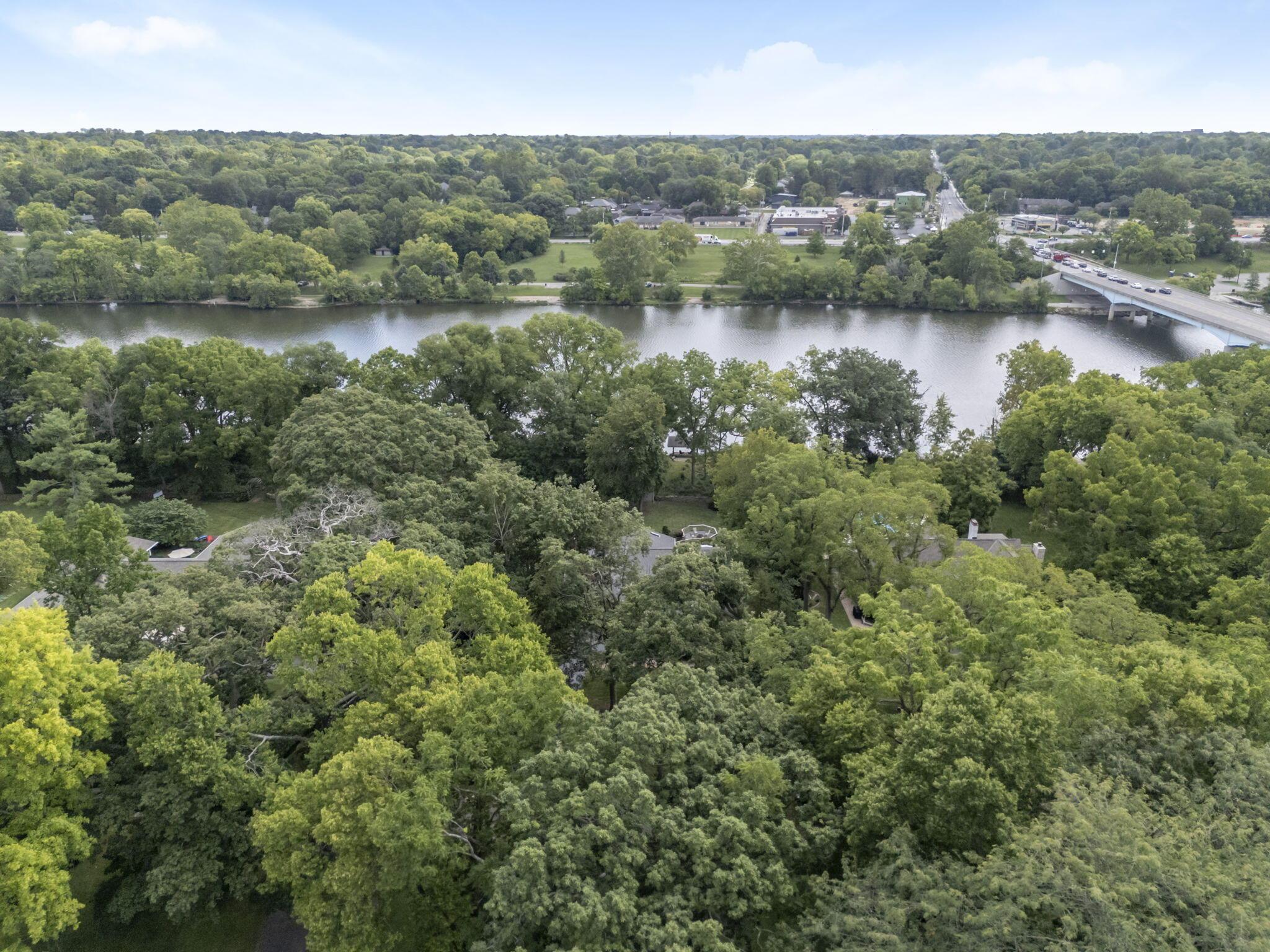 3830 Riverview Drive