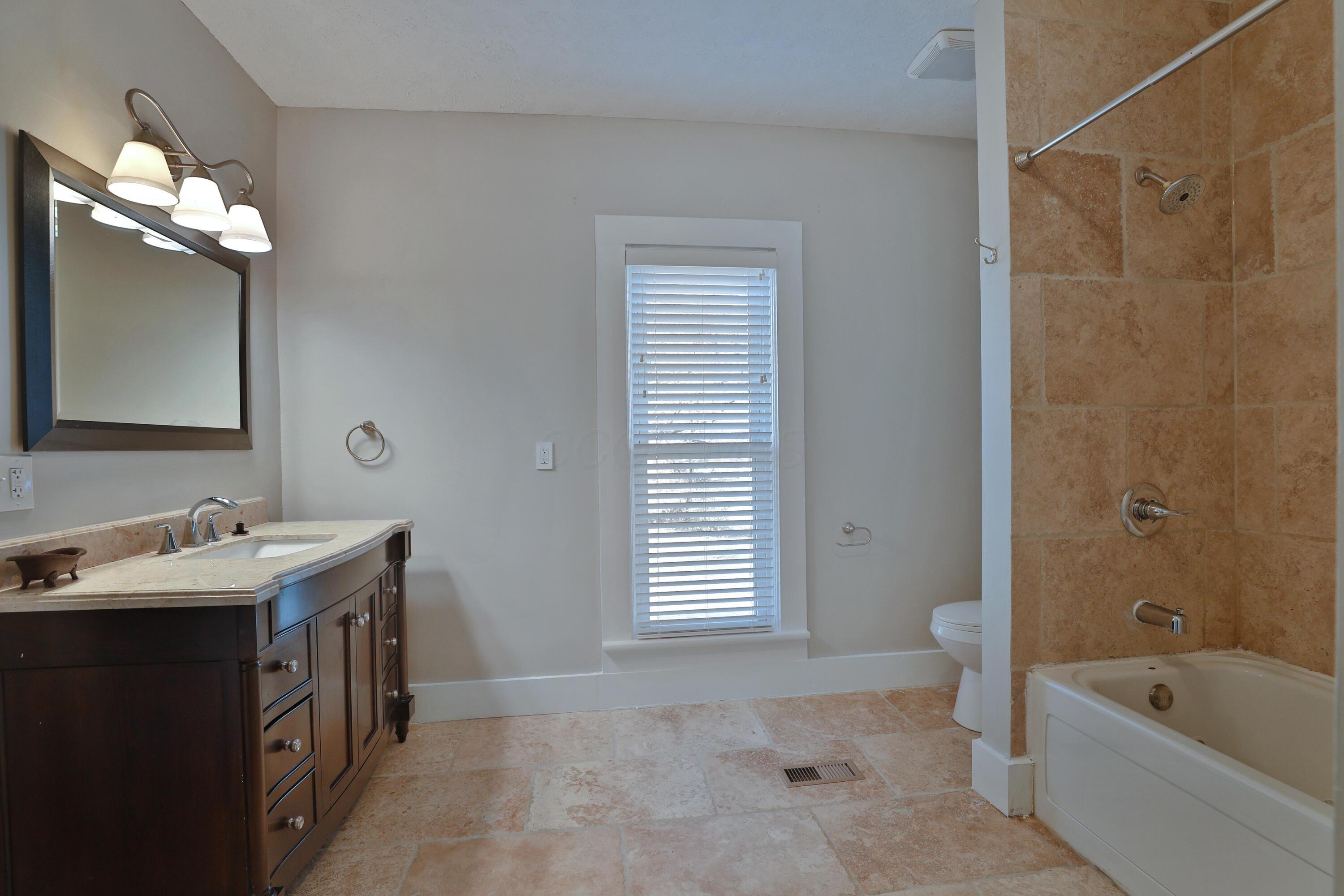 216 N Main Street, Johnstown