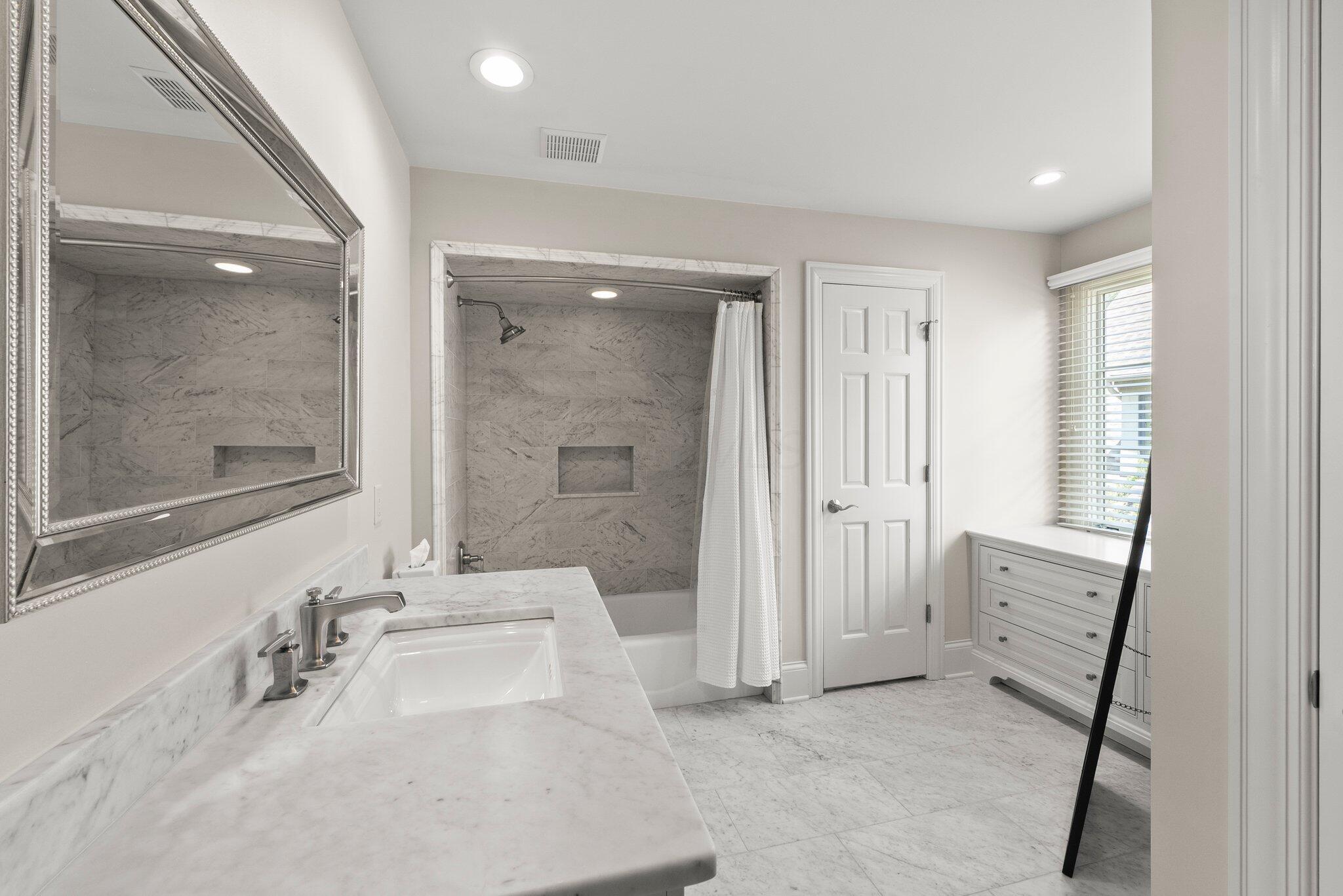 3507 River Avon Circle