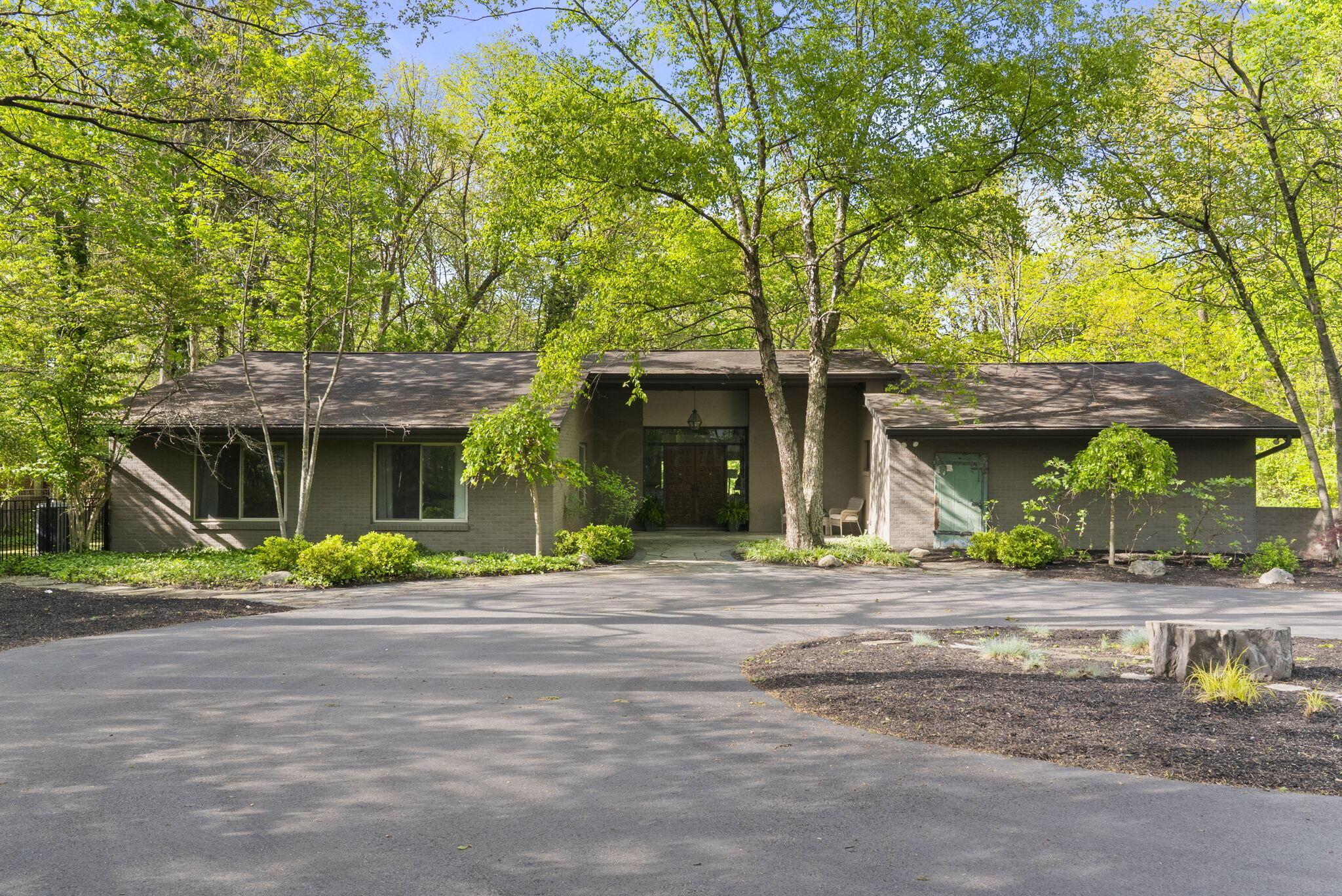 2391 Donna Drive
