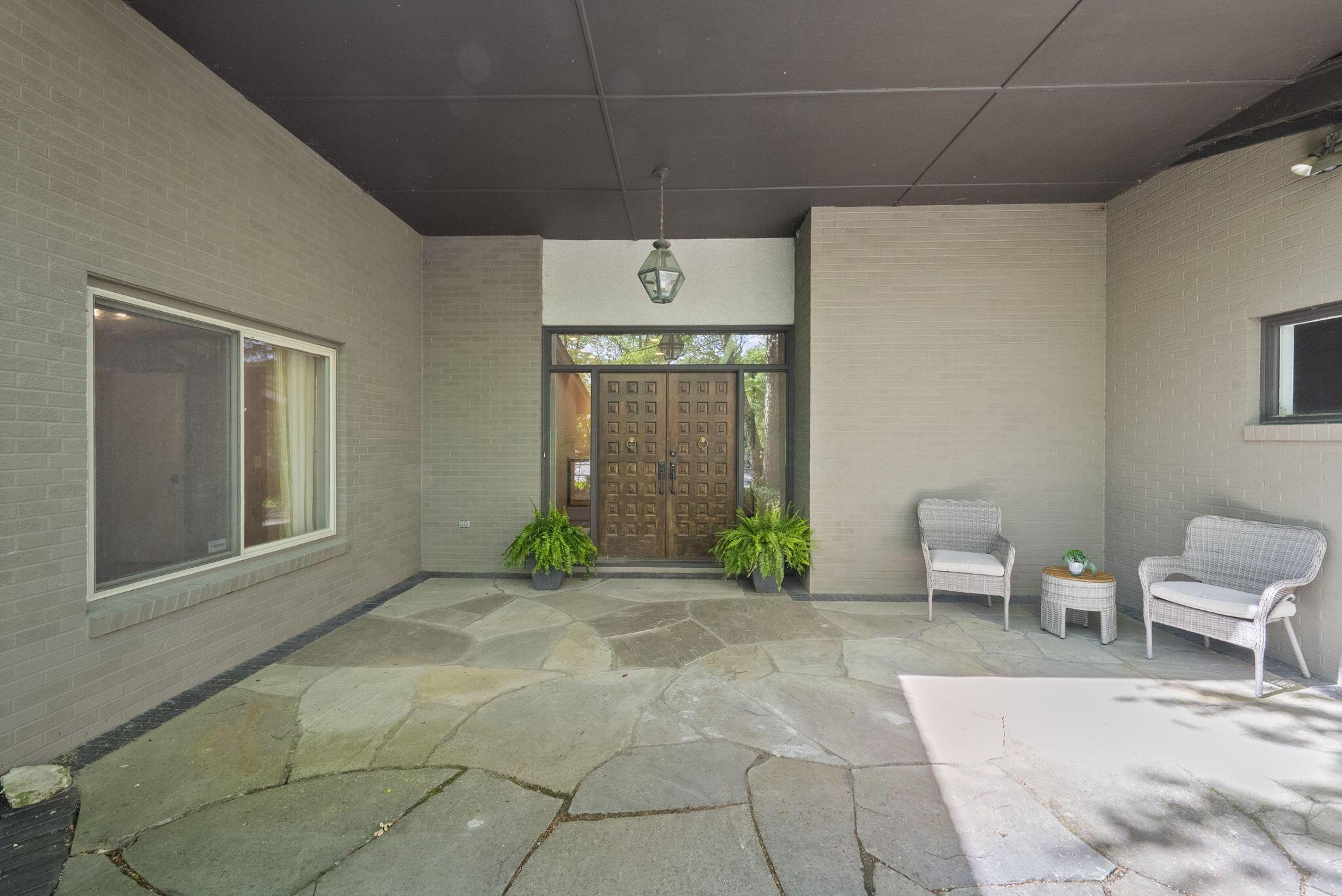 2391 Donna Drive