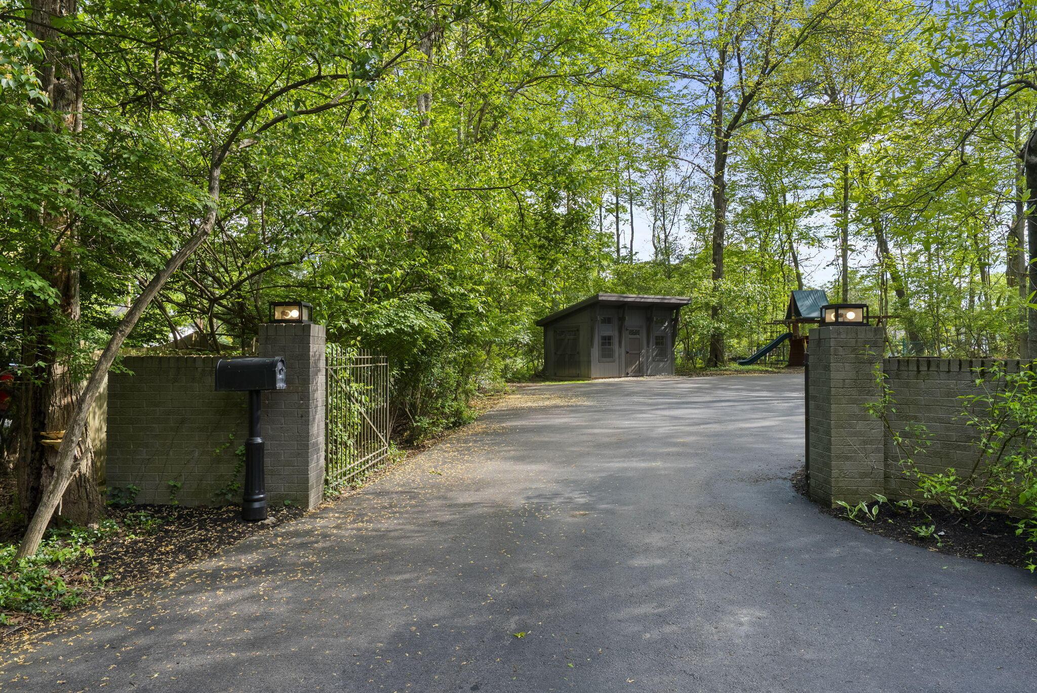 2391 Donna Drive