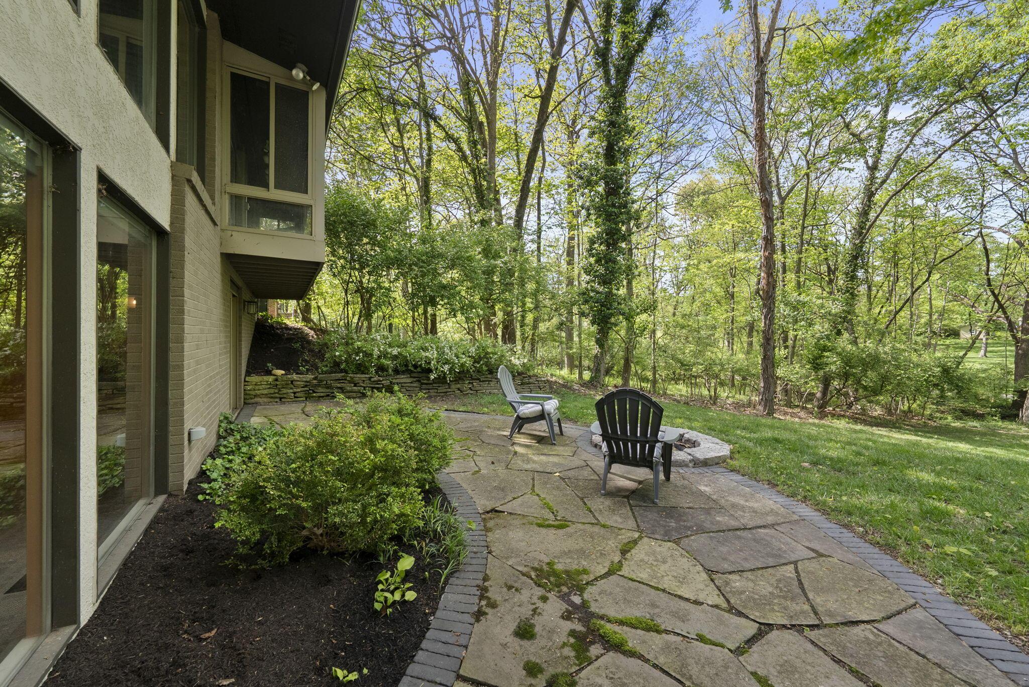 2391 Donna Drive