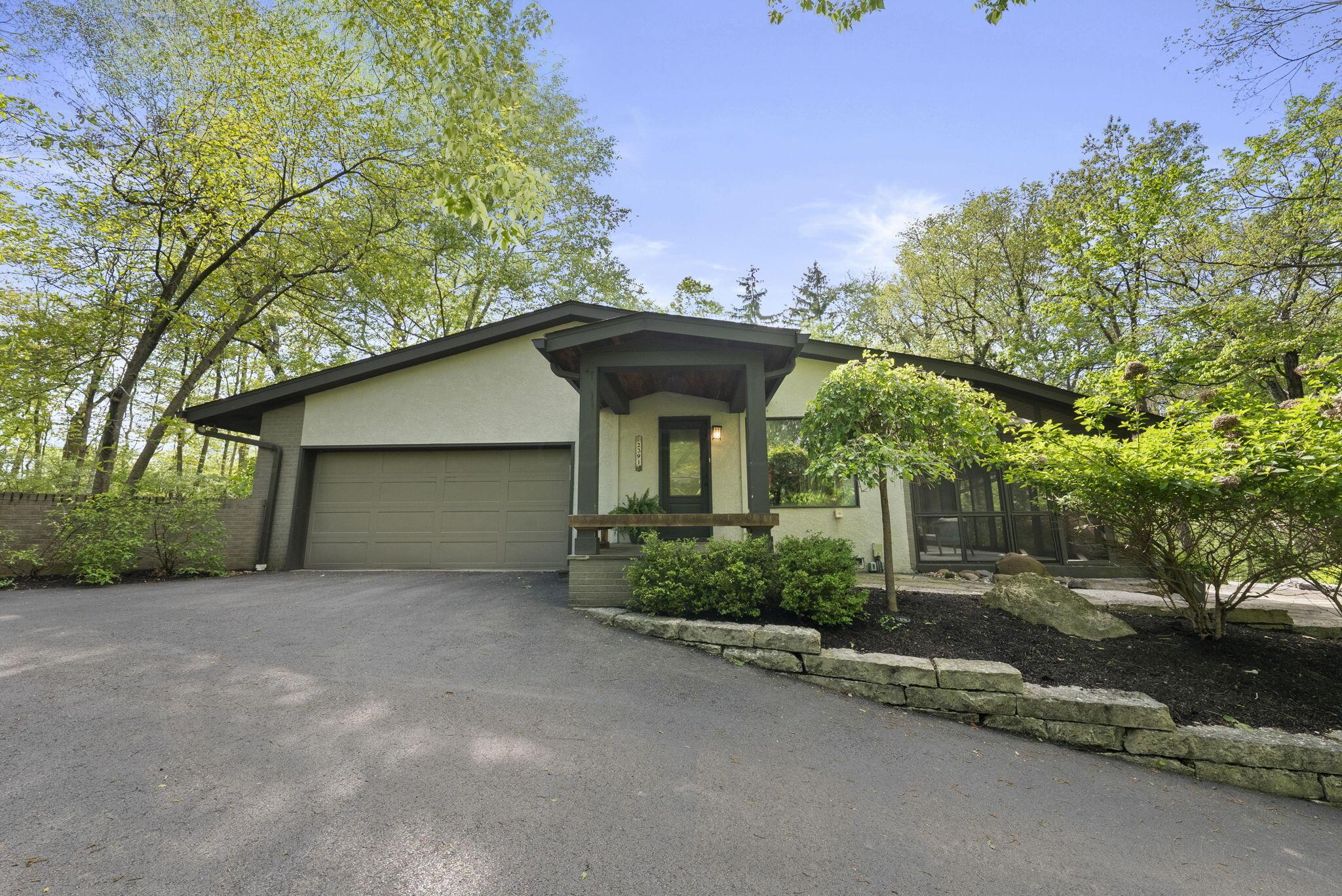 2391 Donna Drive