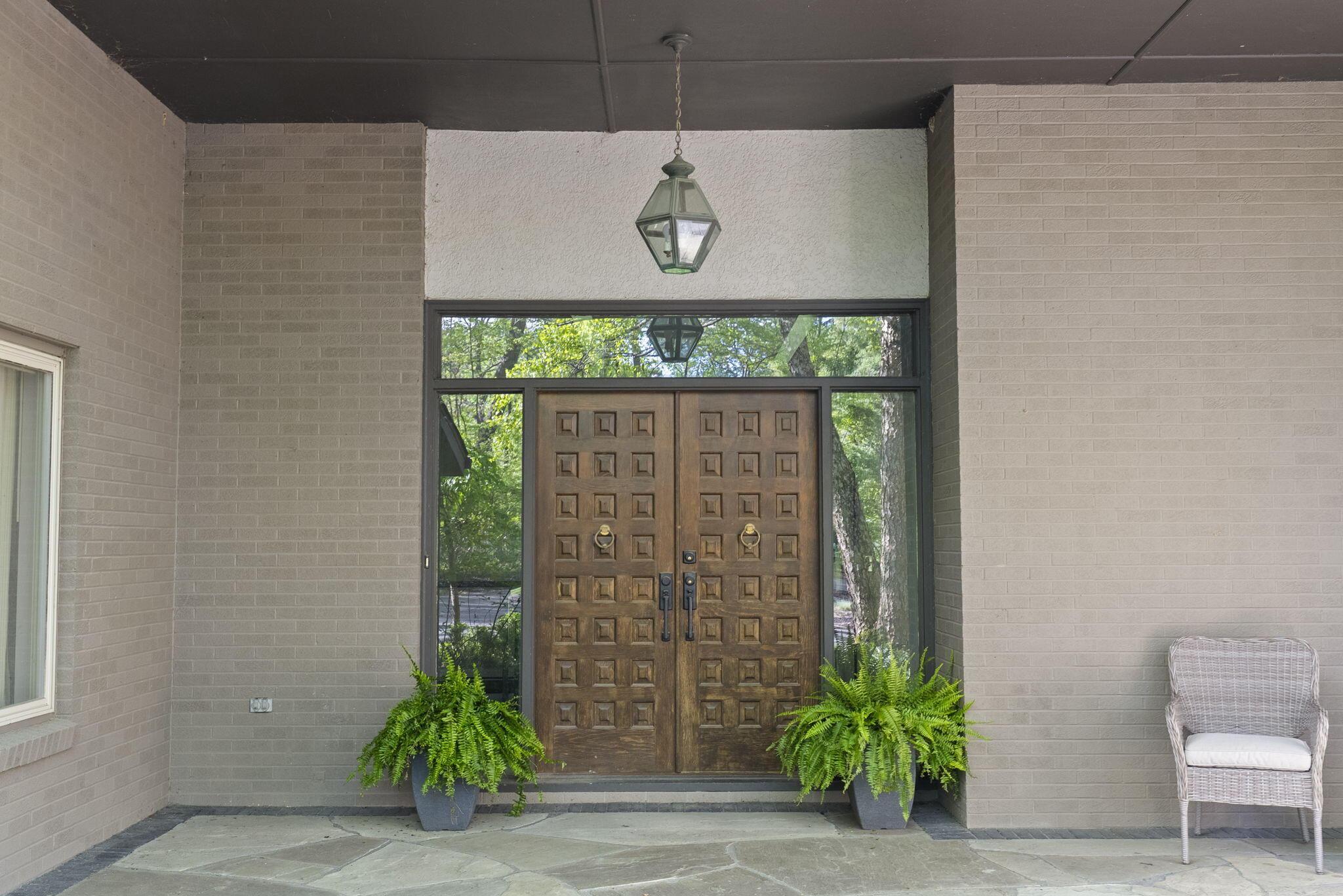 2391 Donna Drive