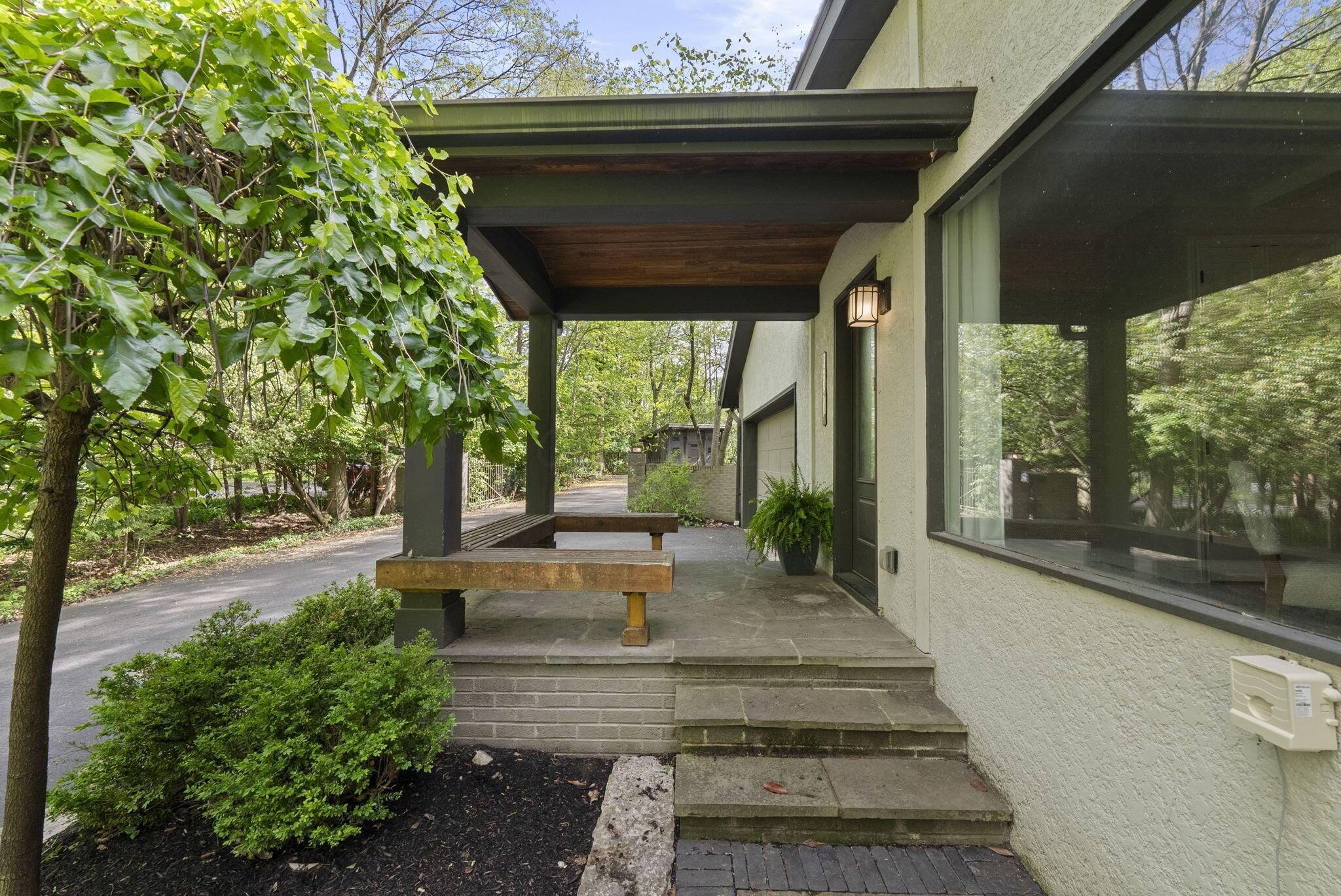 2391 Donna Drive