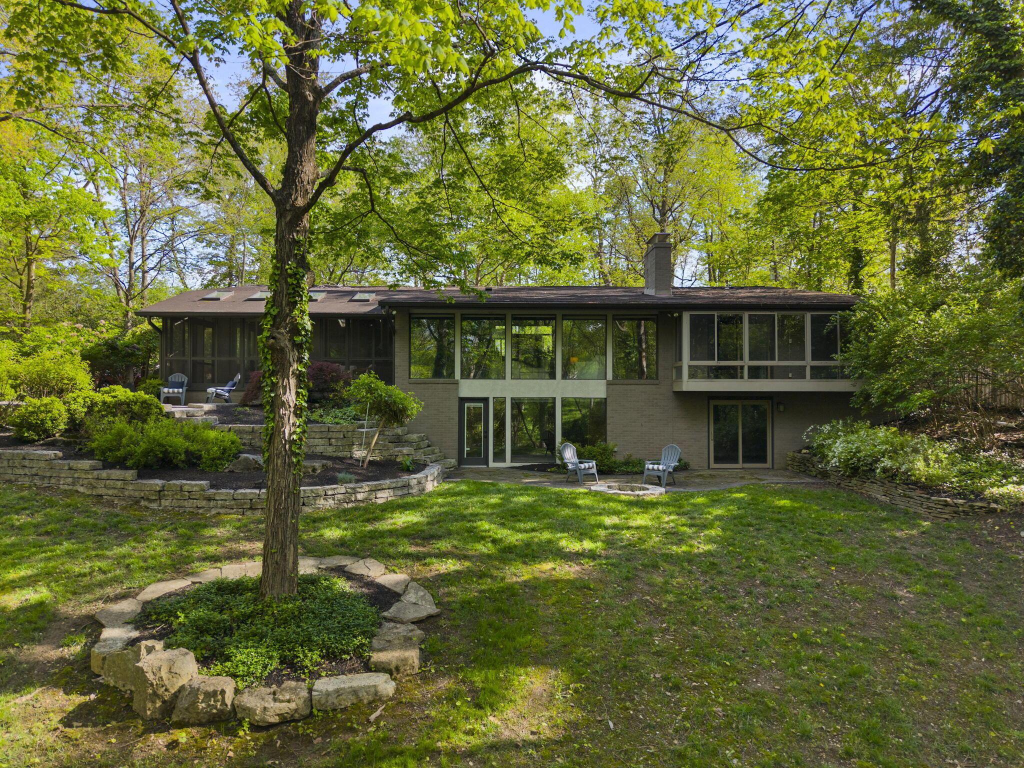 2391 Donna Drive