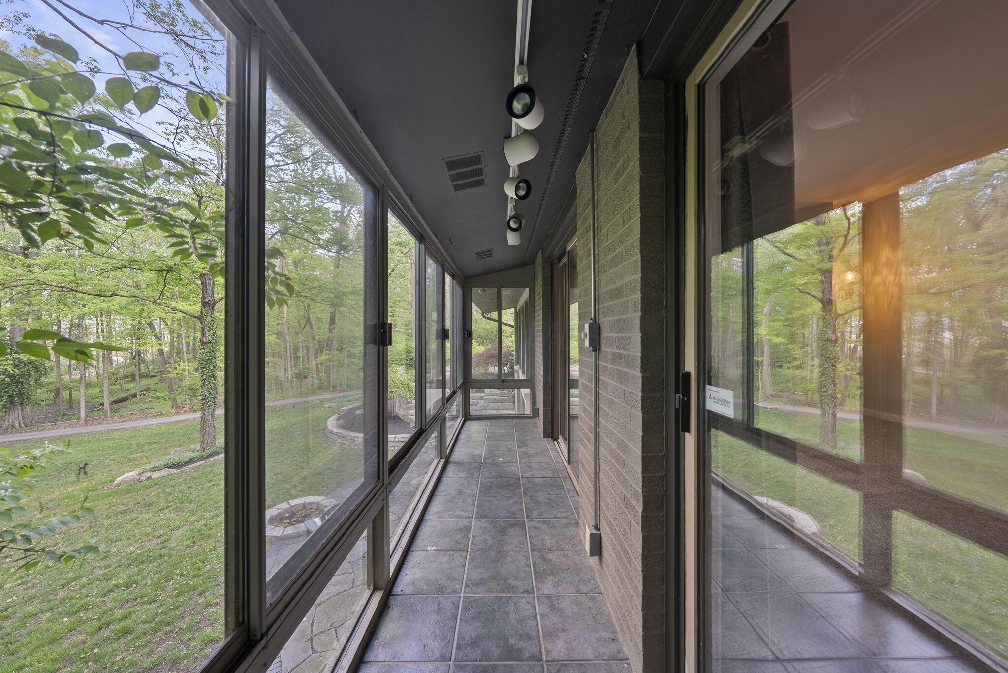 2391 Donna Drive