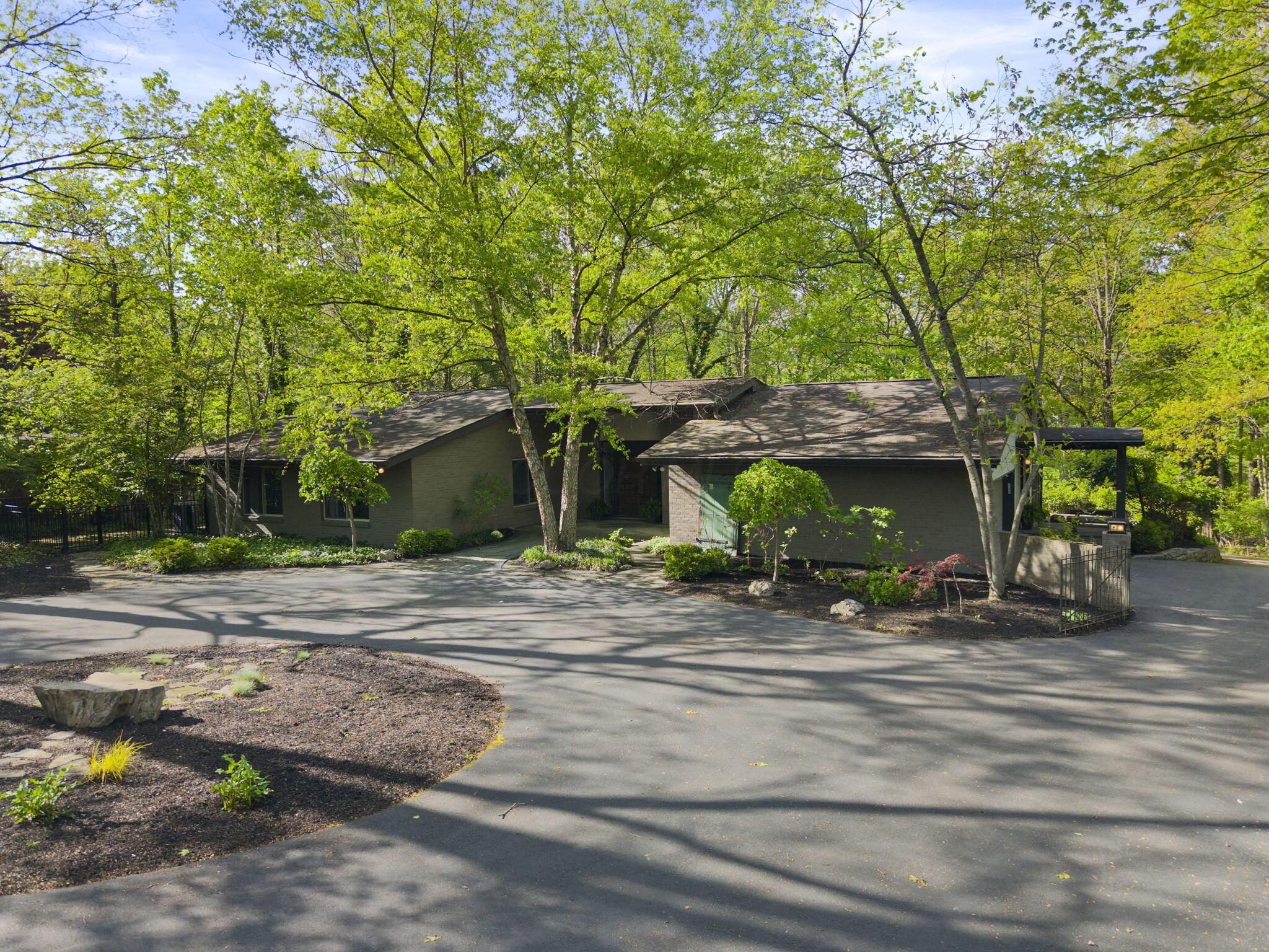 2391 Donna Drive
