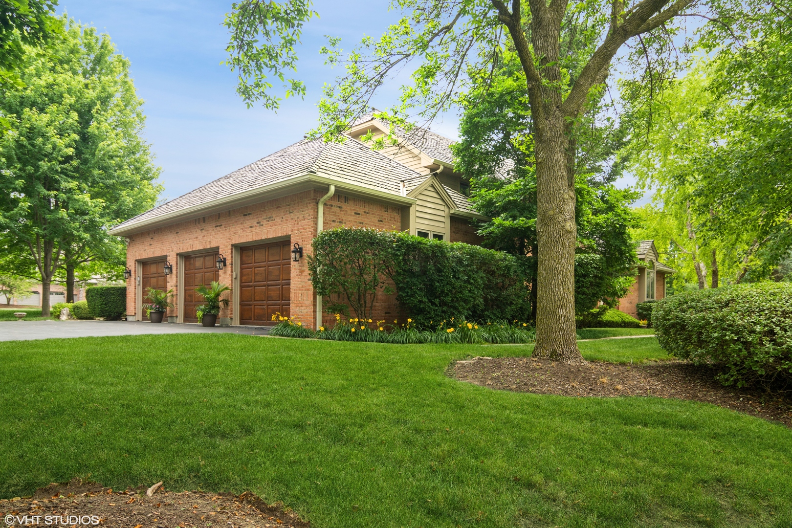 4552 Eleanor Drive