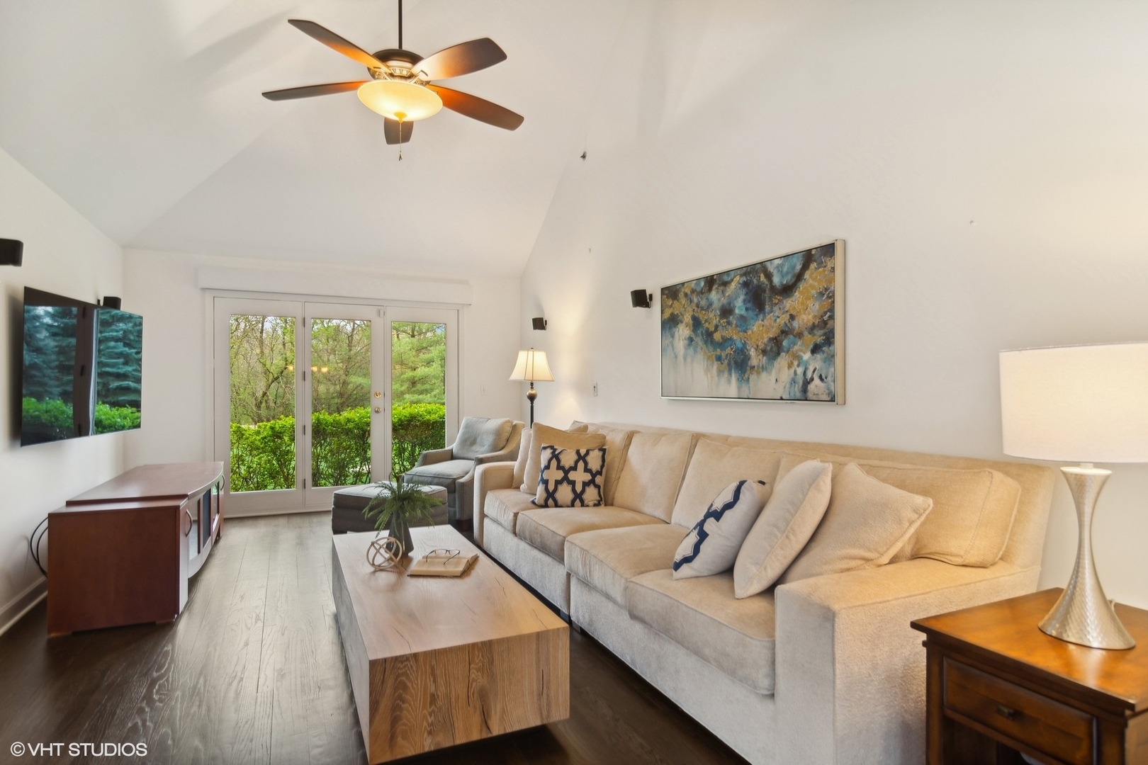 4552 Eleanor Drive