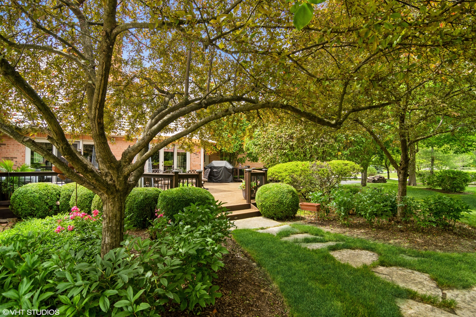 4552 Eleanor Drive