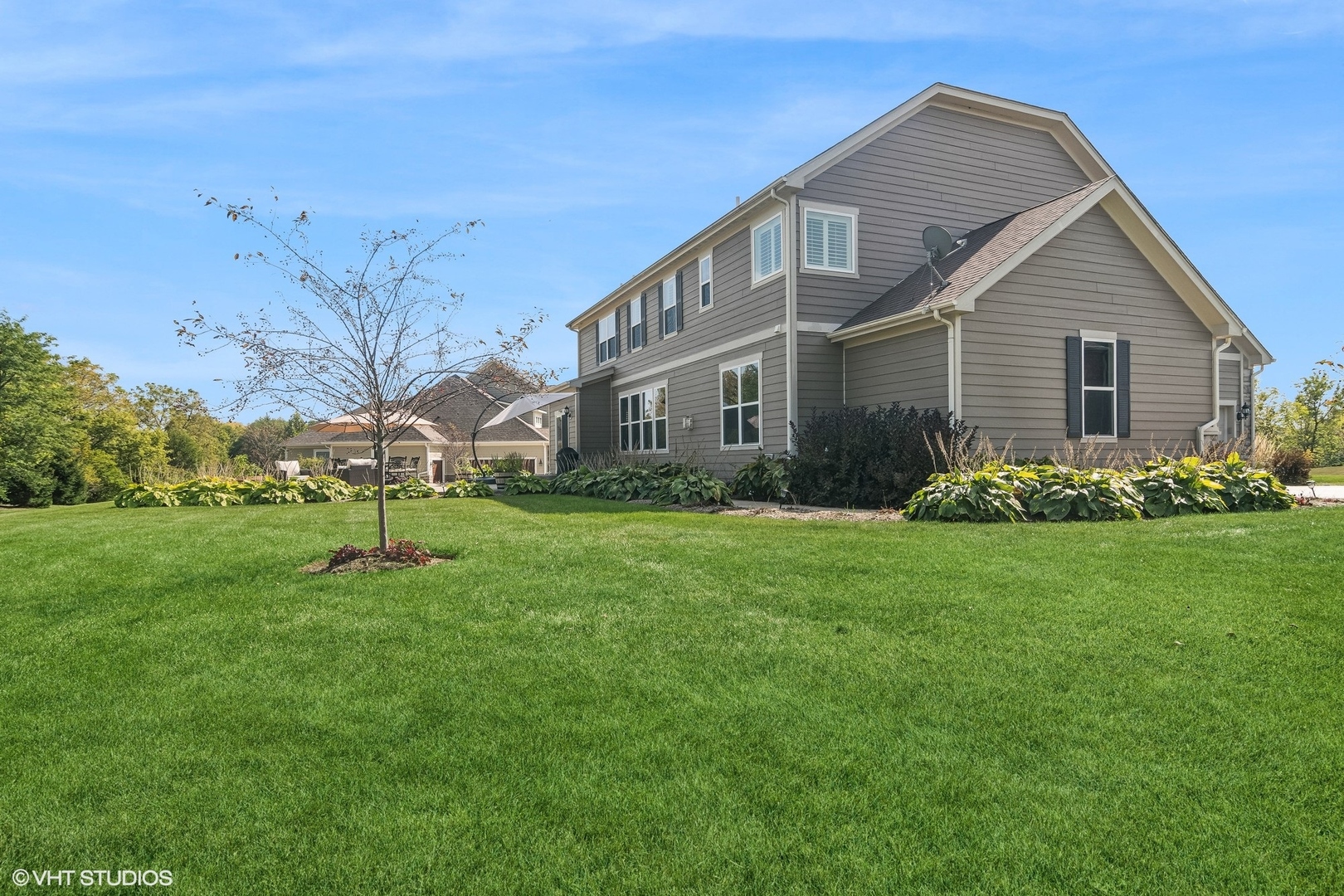 28 E Peter Lane