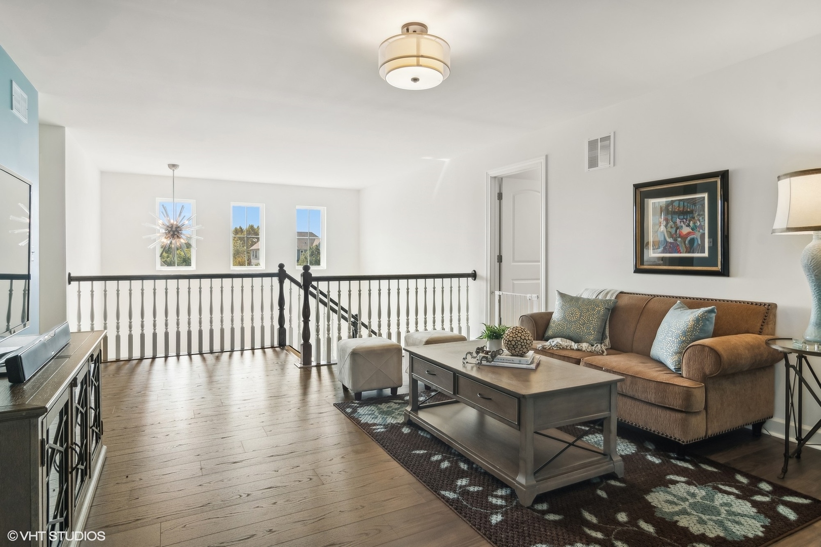 28 E Peter Lane