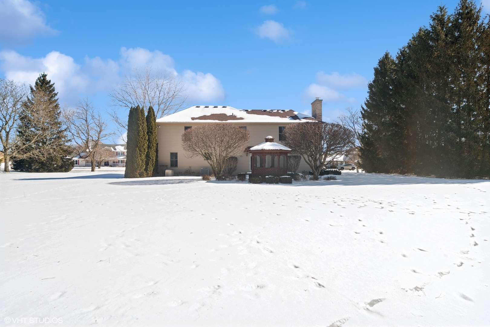 49 Seneca Avenue