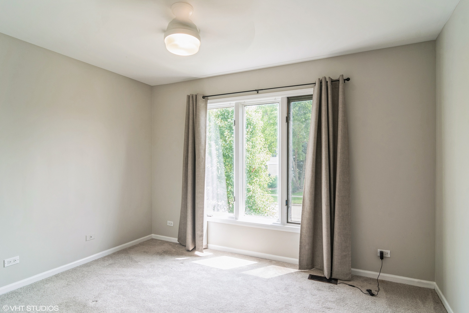 915 Suffolk Court