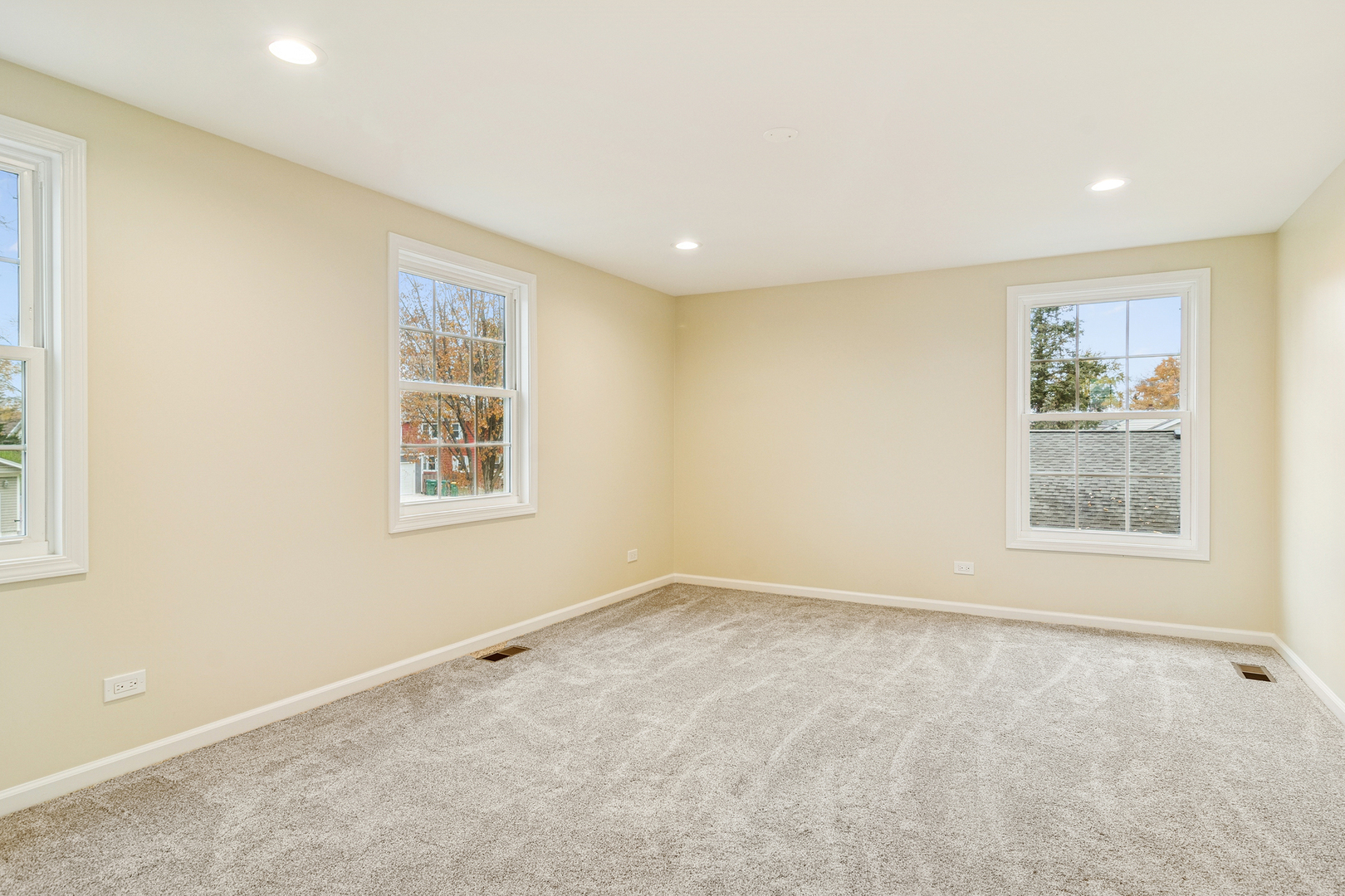 630 Woodhollow Lane